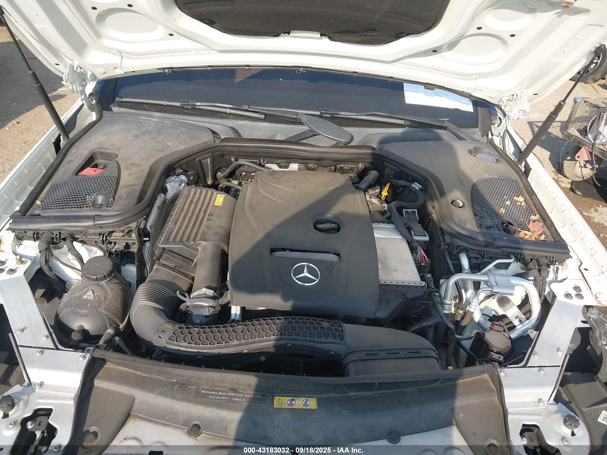2018 Mercedes-benz E 300 4matic Белый vin: WDDZF4KB5JA338300