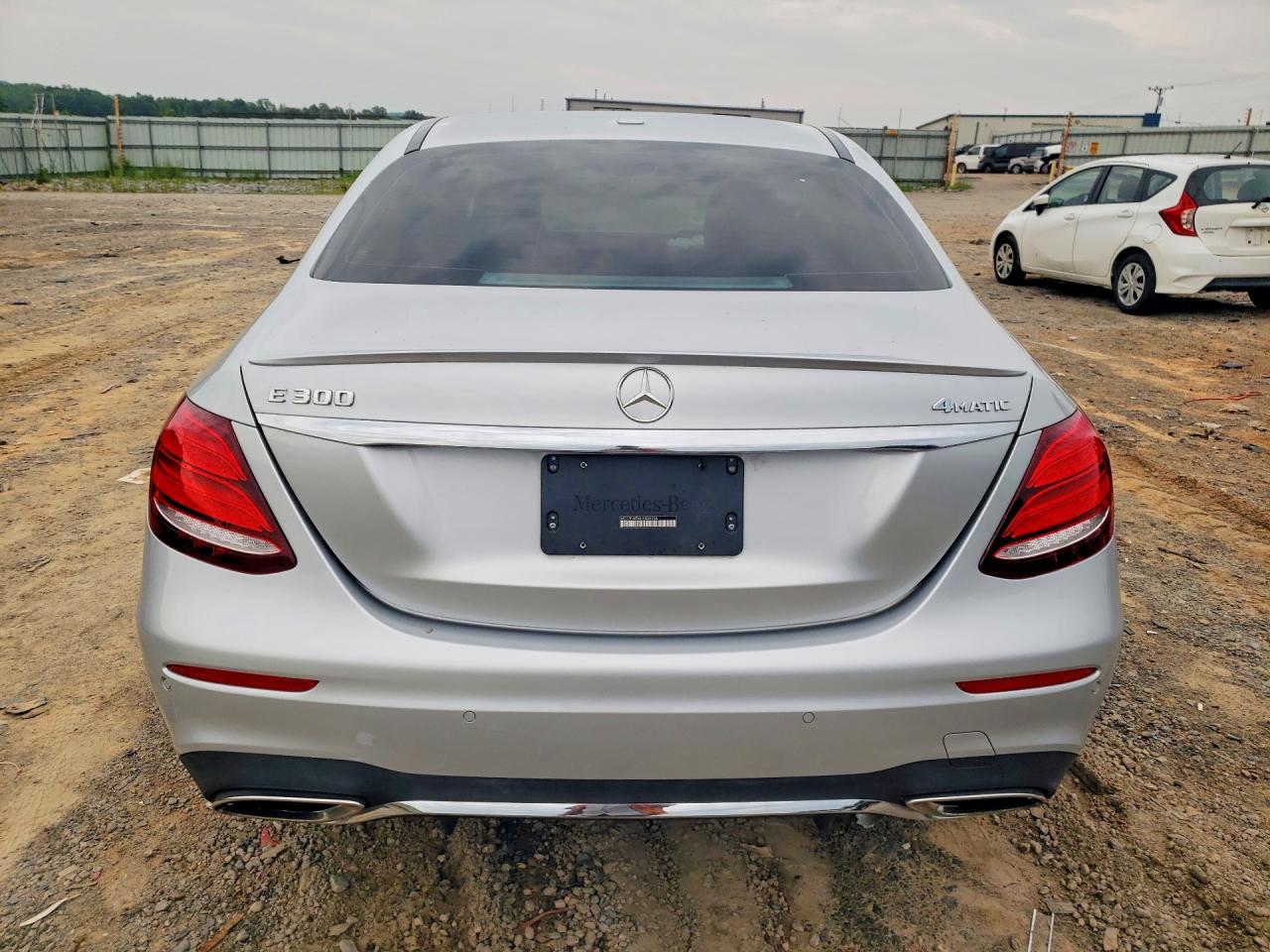 2017 Mercedes-benz E 300 4matic Silver vin: WDDZF4KB6HA035956