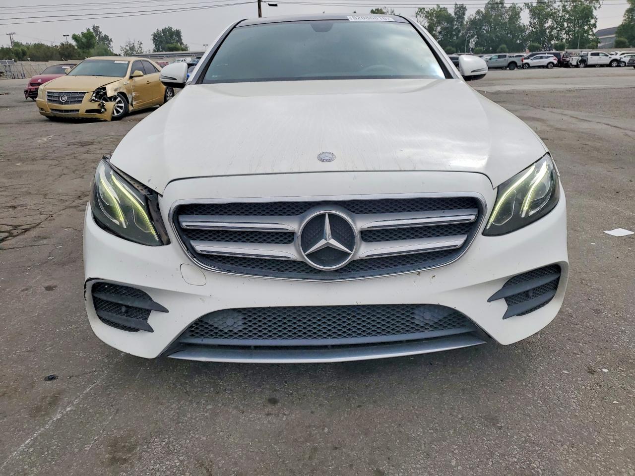 2017 Mercedes-benz E 300 4matic White vin: WDDZF4KB7HA018325