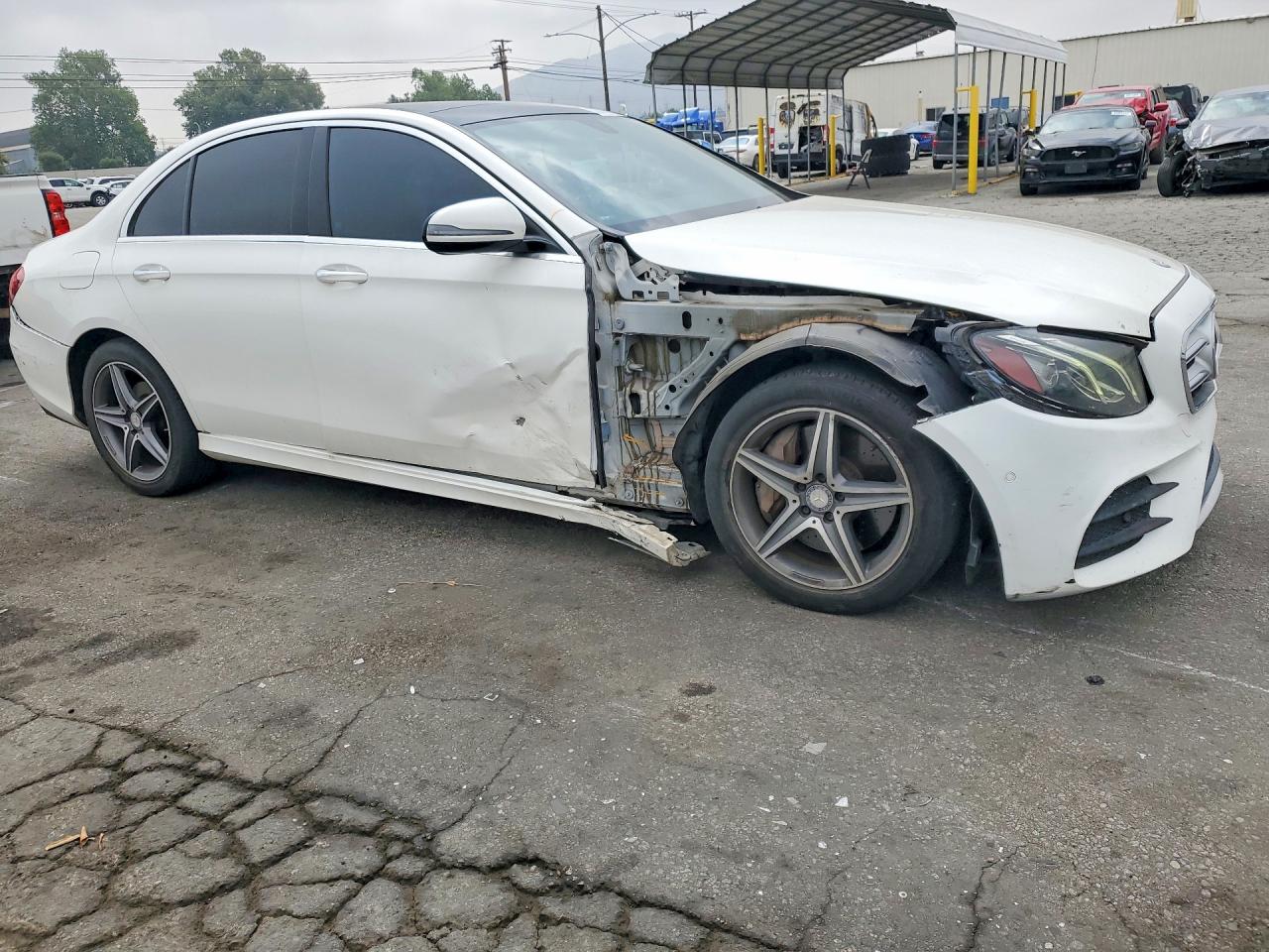 2017 Mercedes-benz E 300 4matic White vin: WDDZF4KB7HA018325