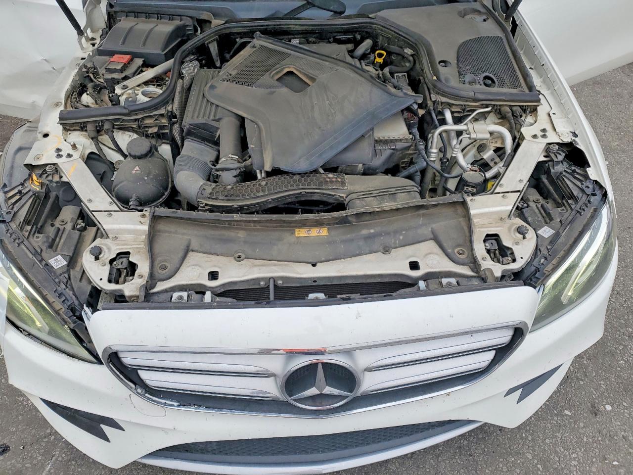 2017 Mercedes-benz E 300 4matic White vin: WDDZF4KB7HA018325