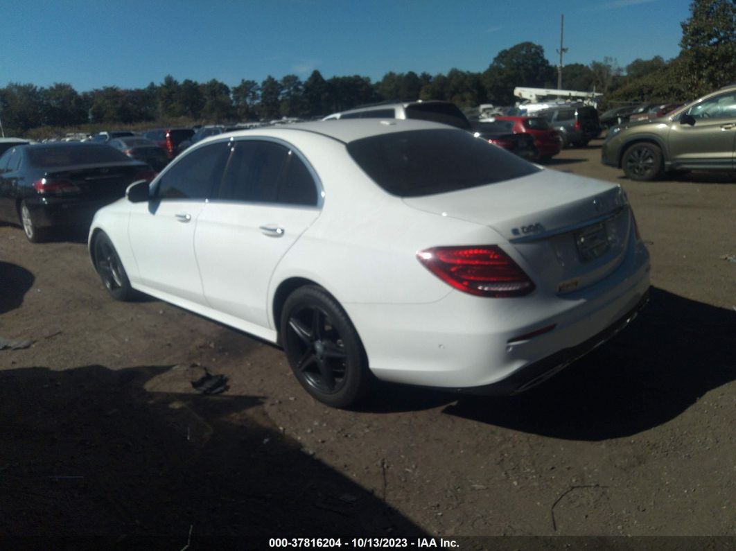 2017 Mercedes-benz E-class E 300 White vin: WDDZF4KB7HA053219