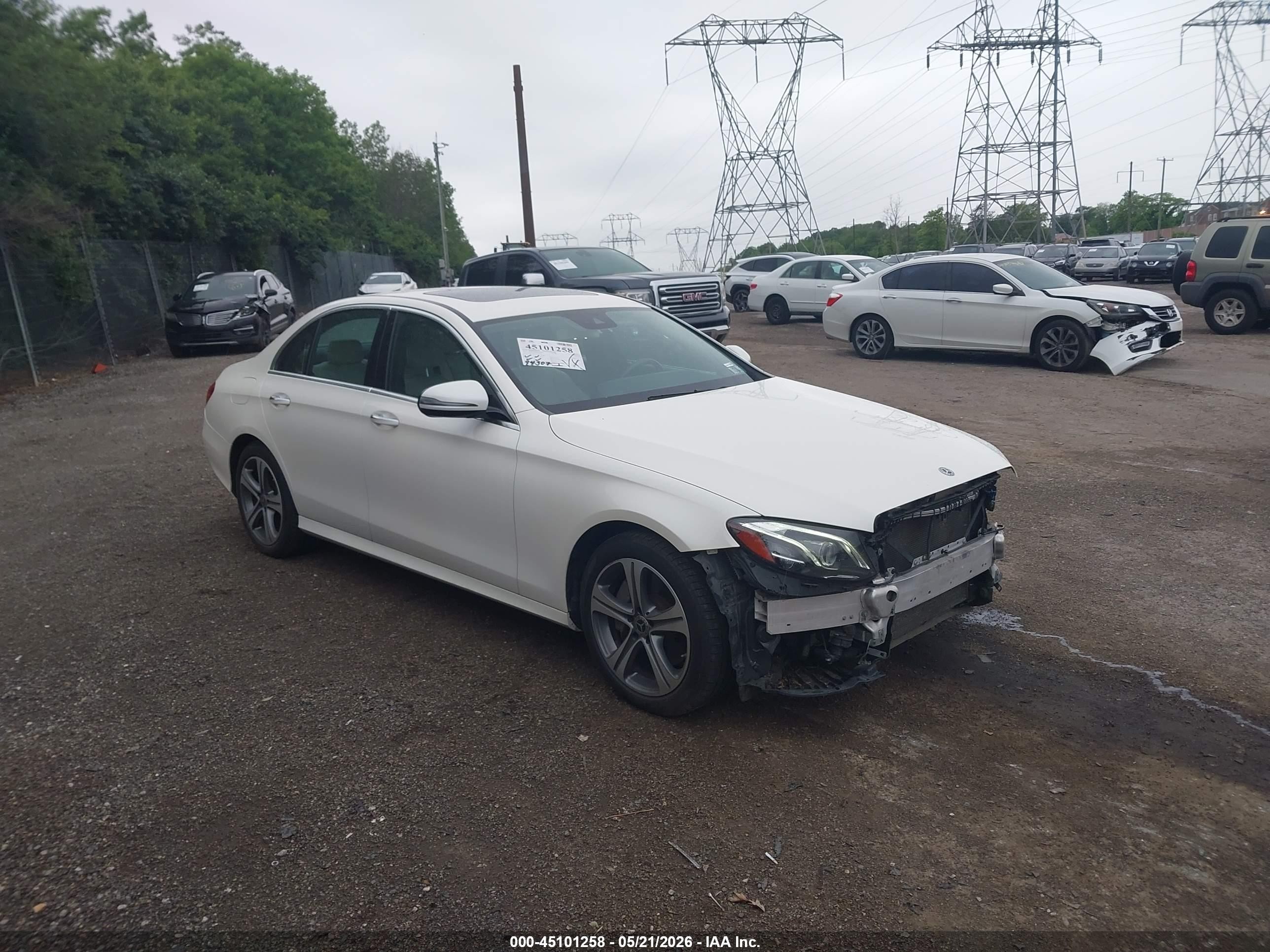 2017 Mercedes-benz E 300 4matic Cream vin: WDDZF4KB7HA259804
