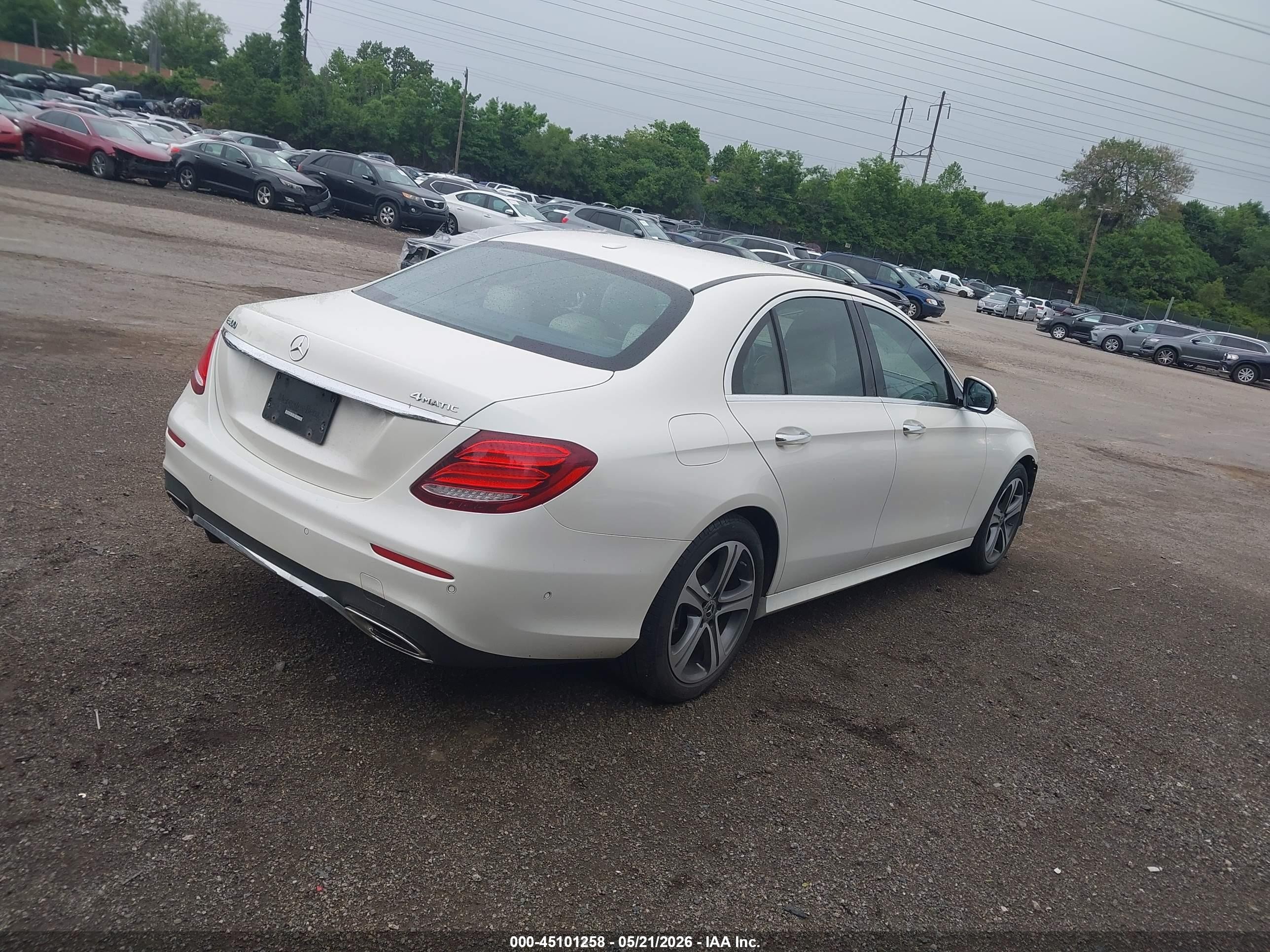 2017 Mercedes-benz E 300 4matic Cream vin: WDDZF4KB7HA259804