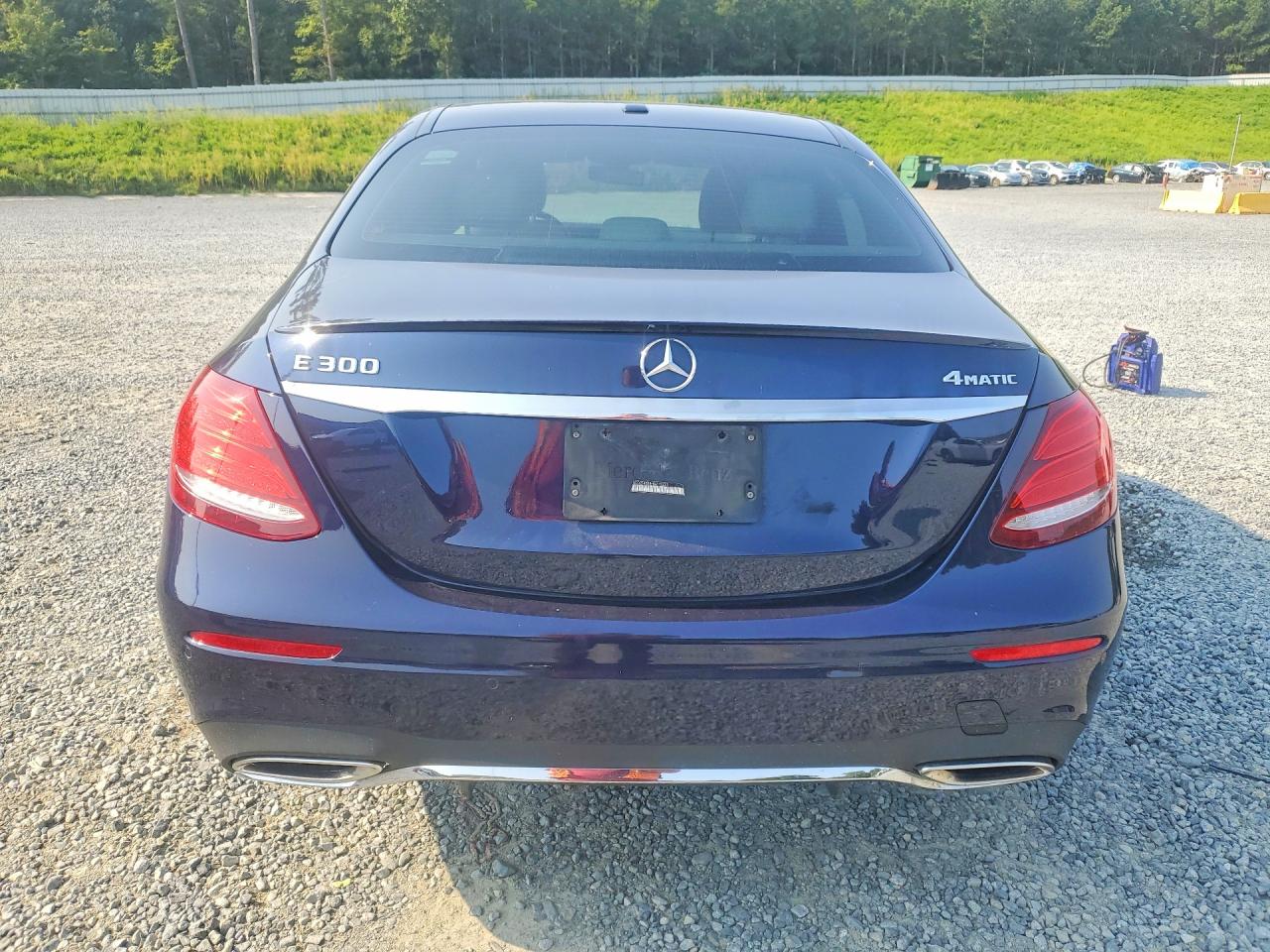 2017 Mercedes-benz E 300 4matic Blue vin: WDDZF4KB8HA235222