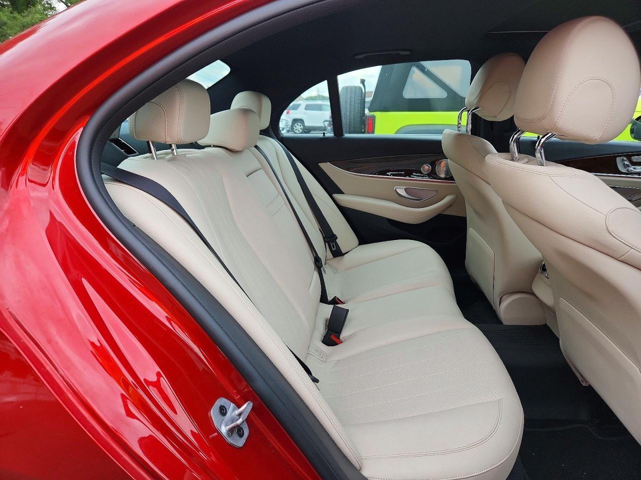 2019 Mercedes-benz E 300 4matic Red vin: WDDZF4KB8KA555051