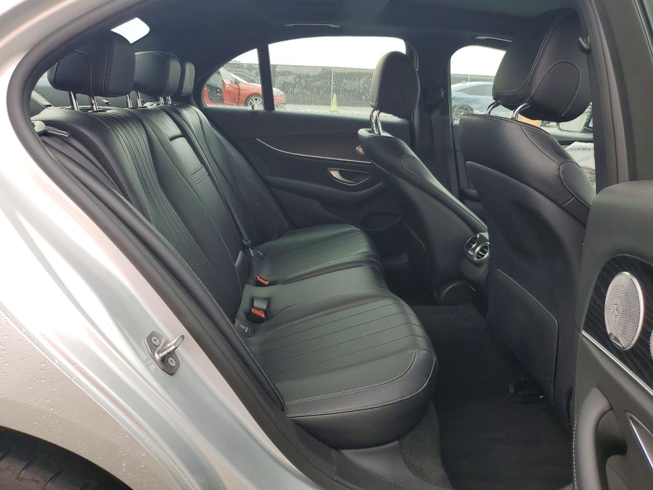2017 Mercedes-benz E 300 4matic Silver vin: WDDZF4KBXHA050024