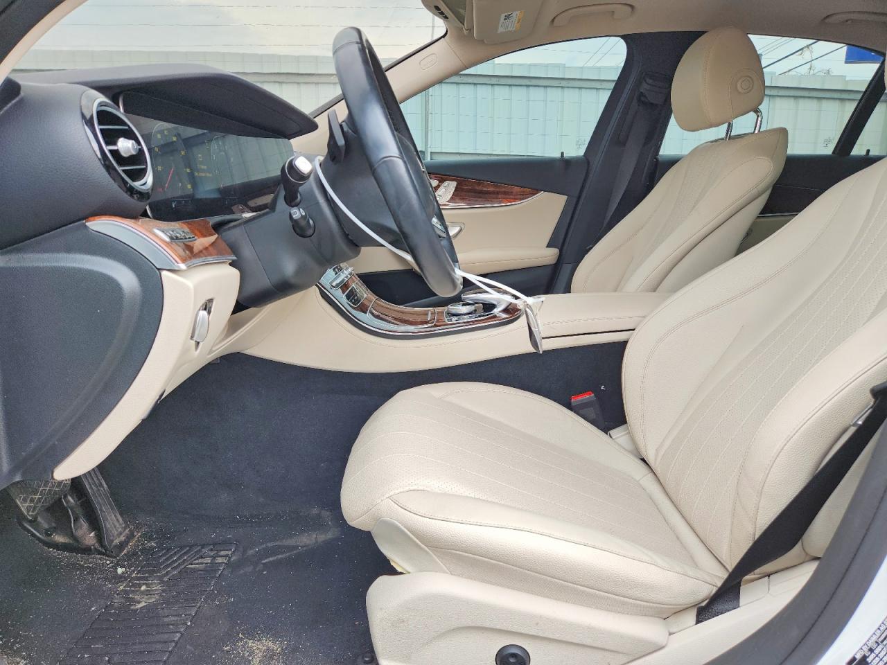 2019 Mercedes-benz E 450 4matic White vin: WDDZF6JB1KA615748