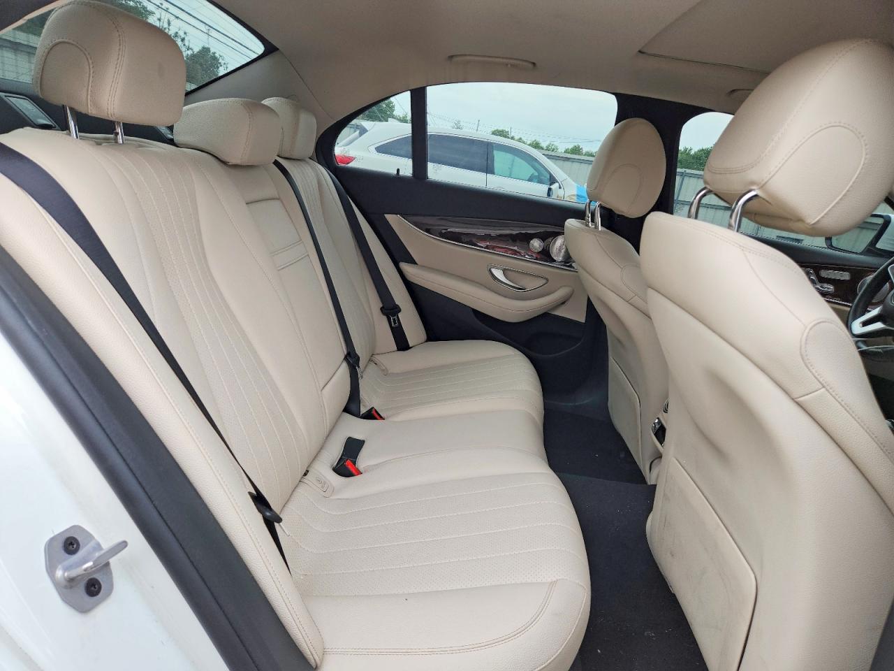 2019 Mercedes-benz E 450 4matic White vin: WDDZF6JB1KA615748