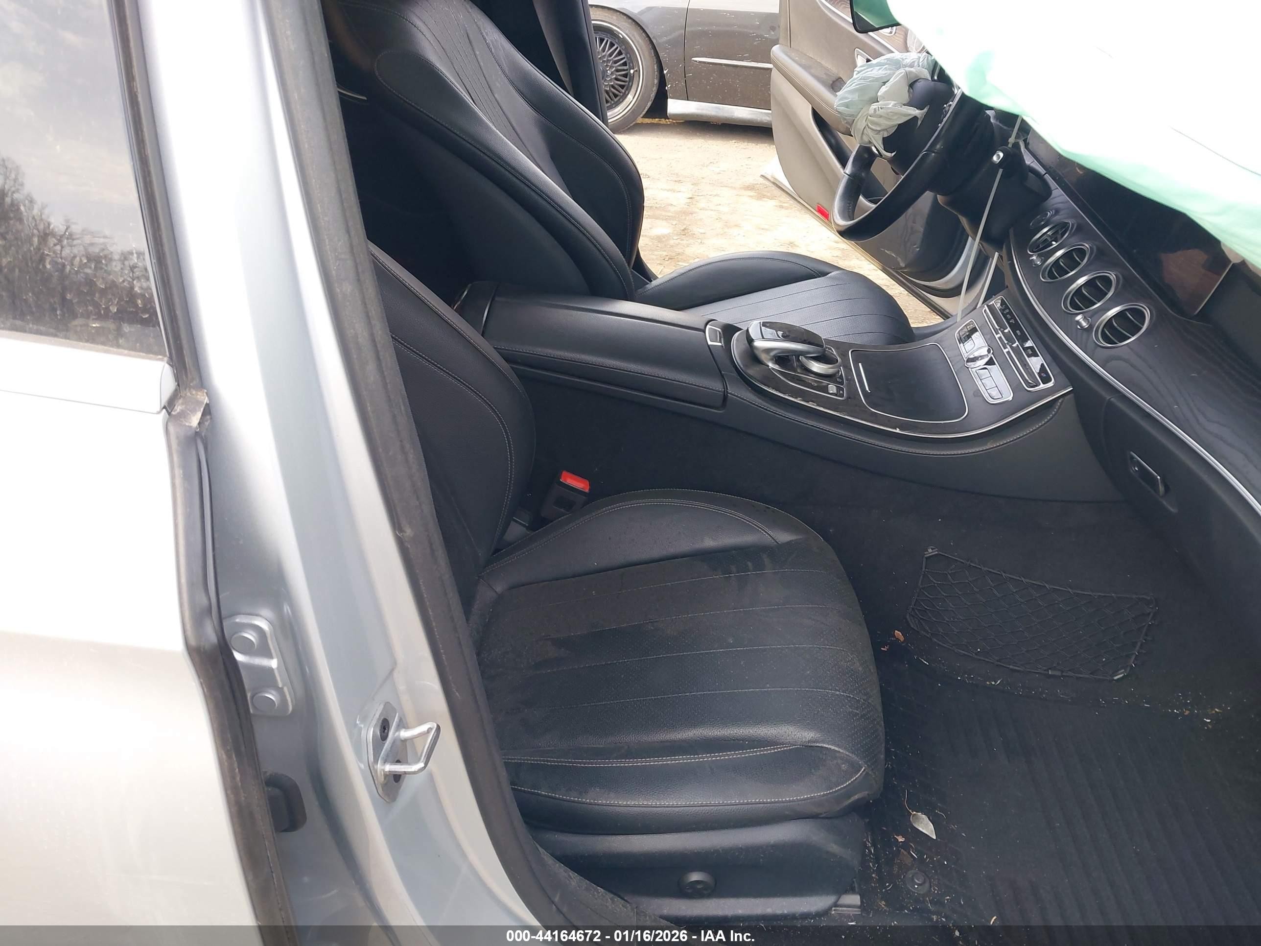 2020 Mercedes-benz E 450 4matic Серебряный vin: WDDZF6JB6LA719136