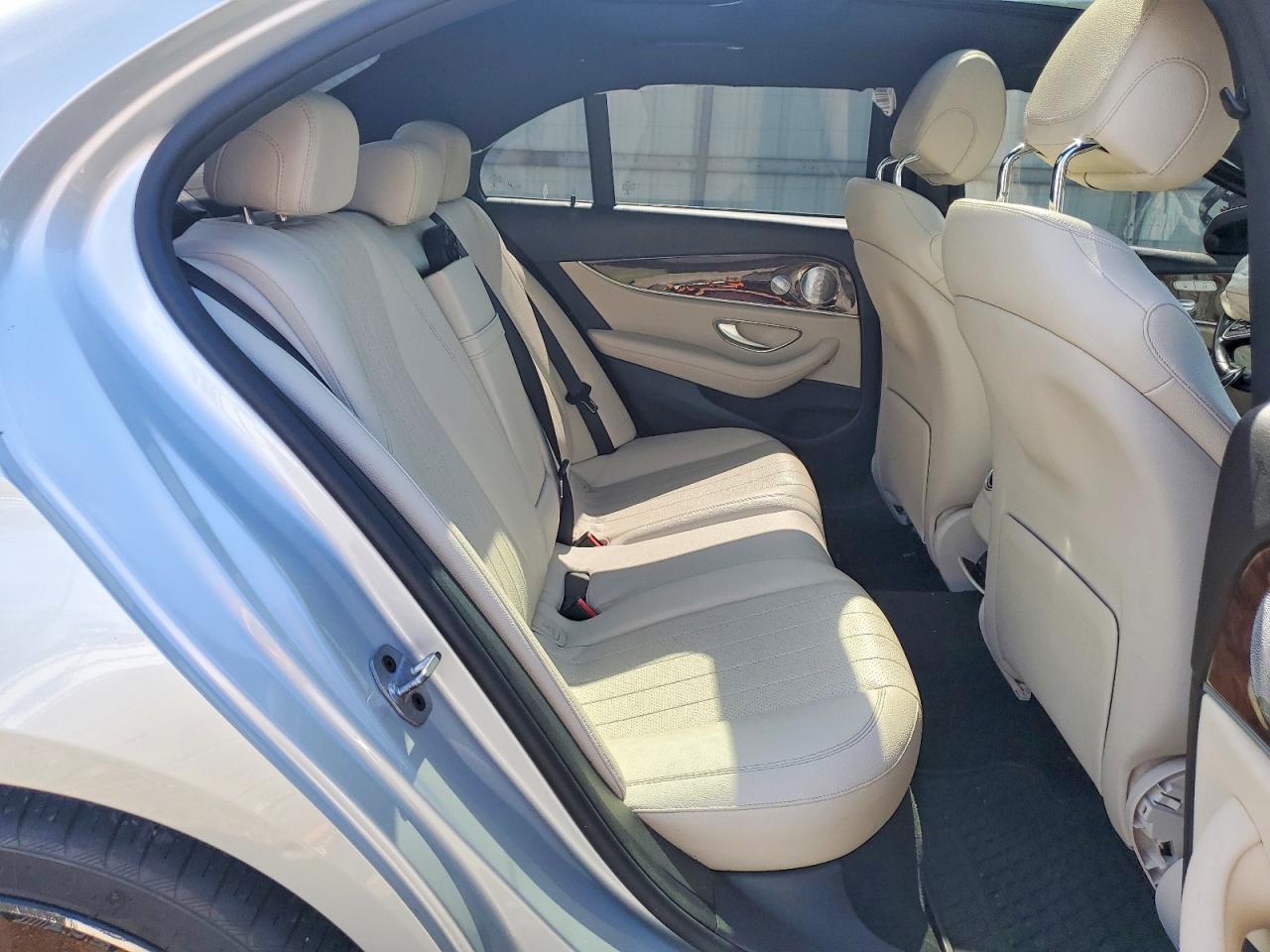 2019 Mercedes-benz E 450 4matic Silver vin: WDDZF6JB8KA571604