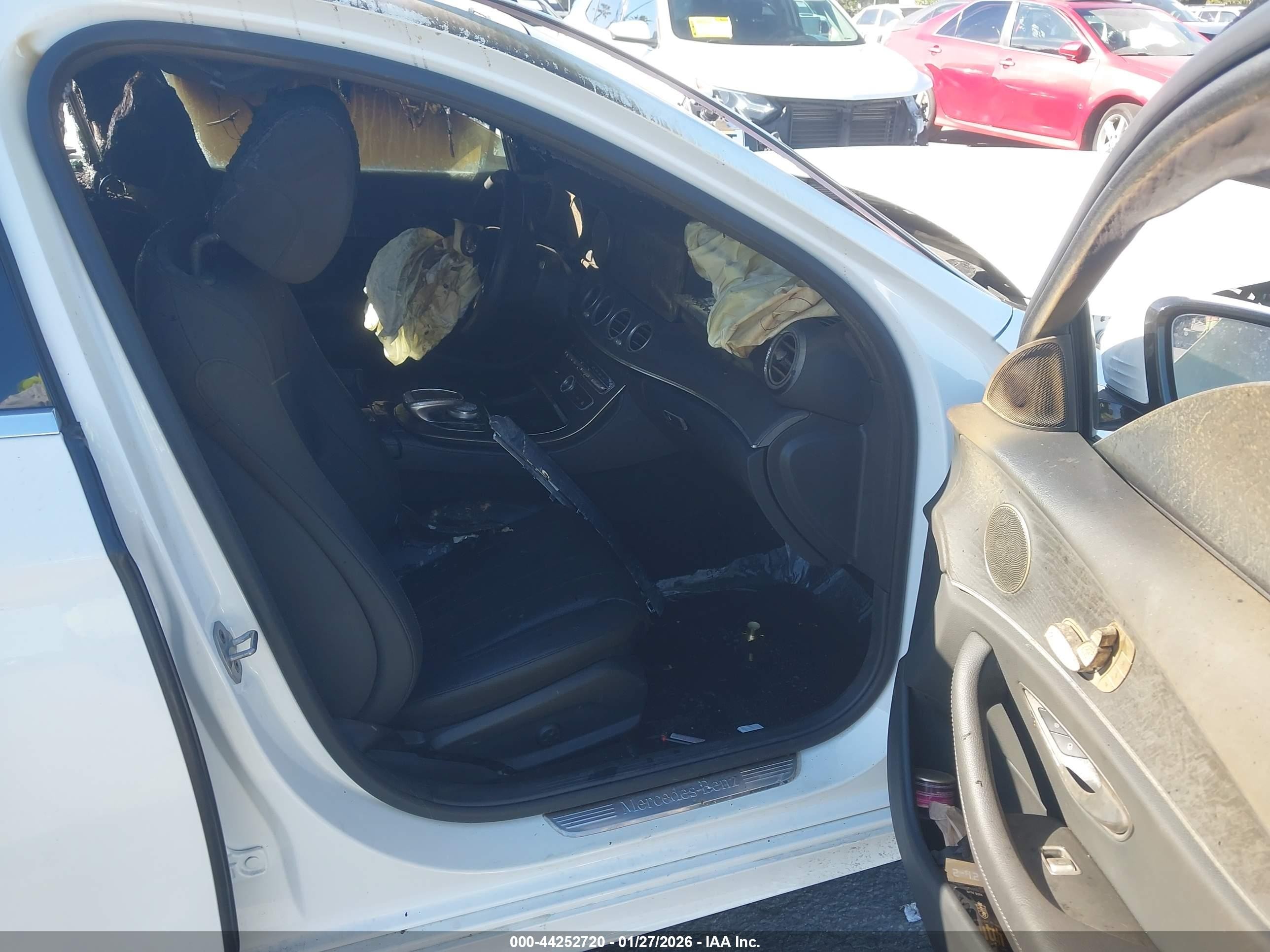 2020 Mercedes-benz E 350   White vin: WDDZF8DB5LA717899