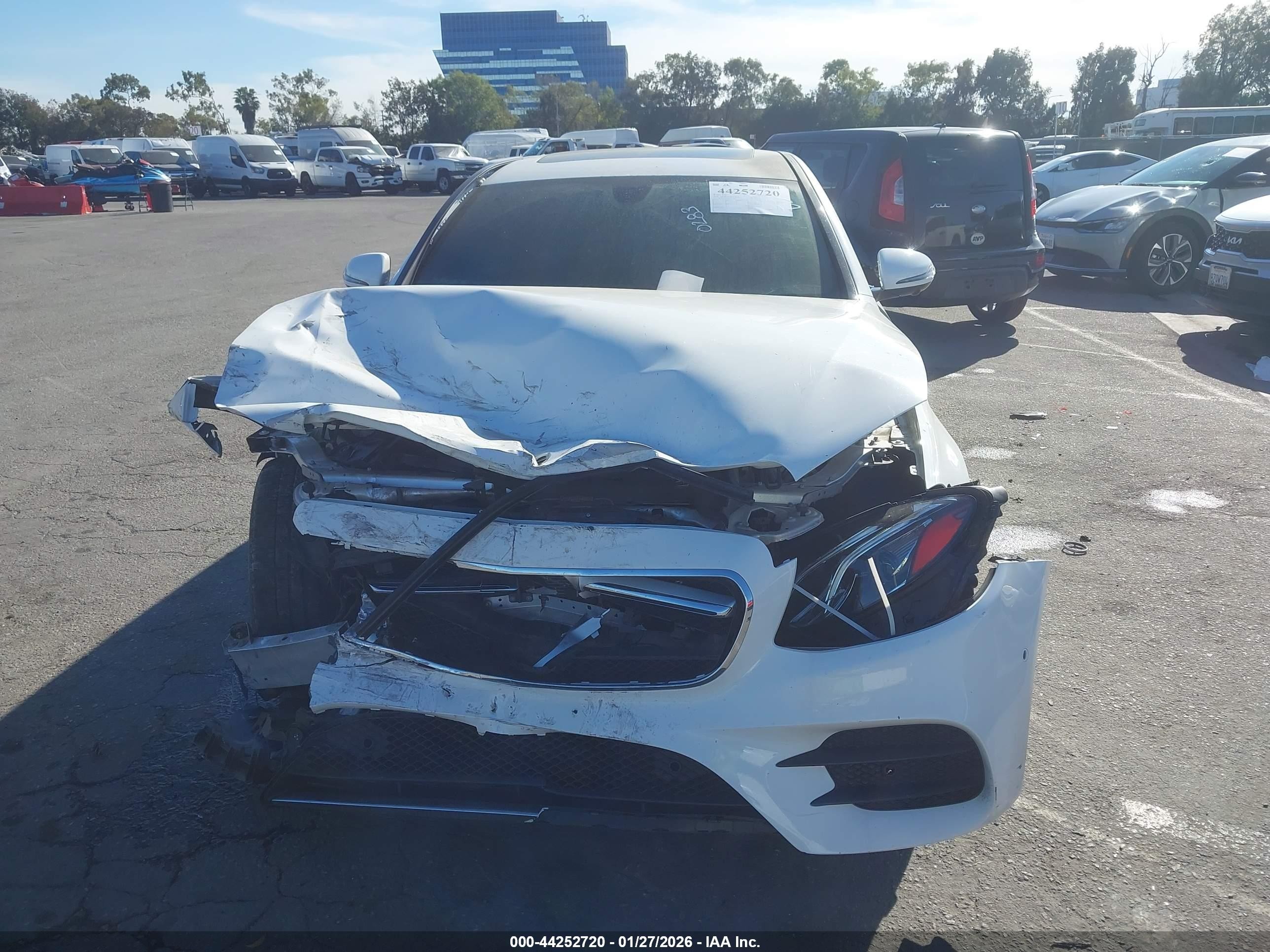 2020 Mercedes-benz E 350   White vin: WDDZF8DB5LA717899