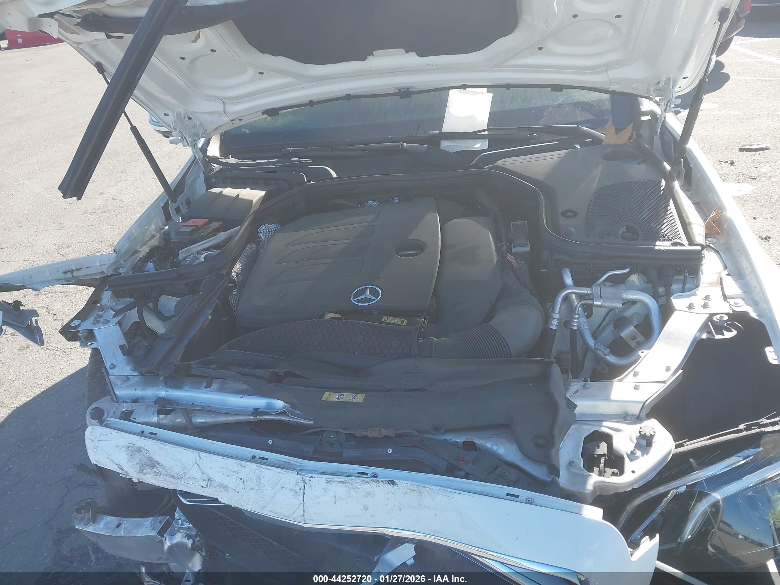 2020 Mercedes-benz E 350   White vin: WDDZF8DB5LA717899