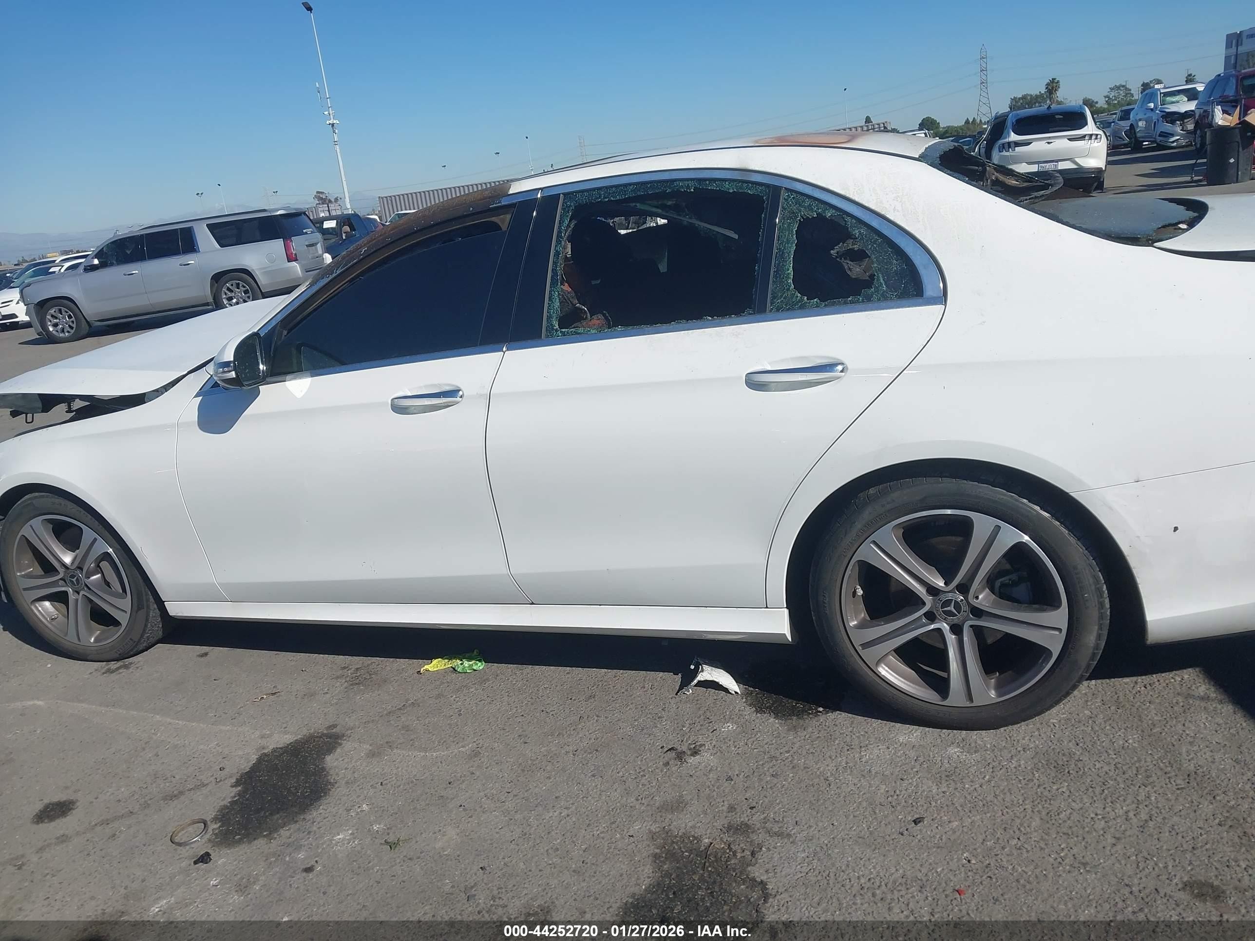 2020 Mercedes-benz E 350   White vin: WDDZF8DB5LA717899