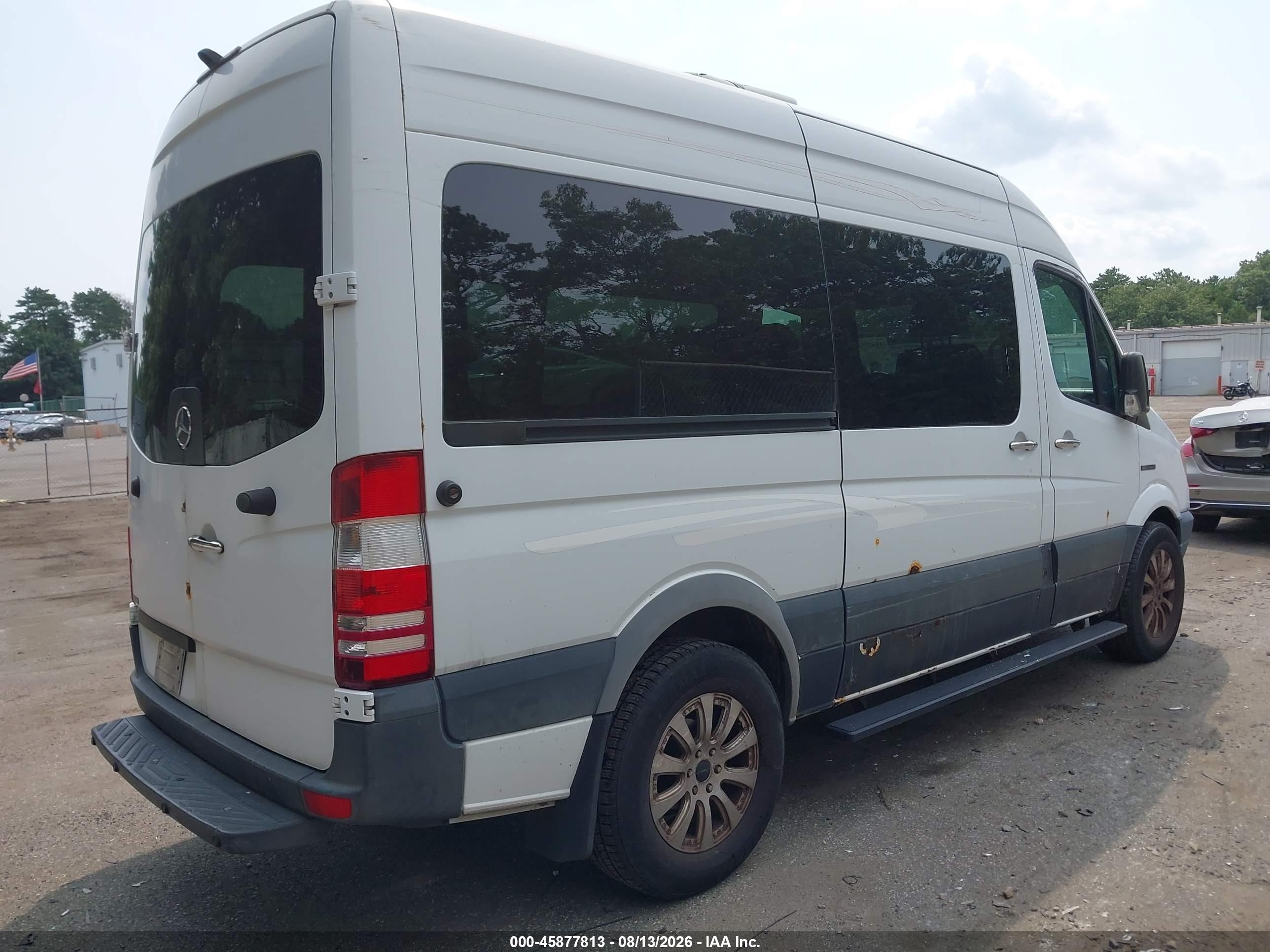 2007 Freightliner Sprinter 2500   White vin: WDRPE745775184882