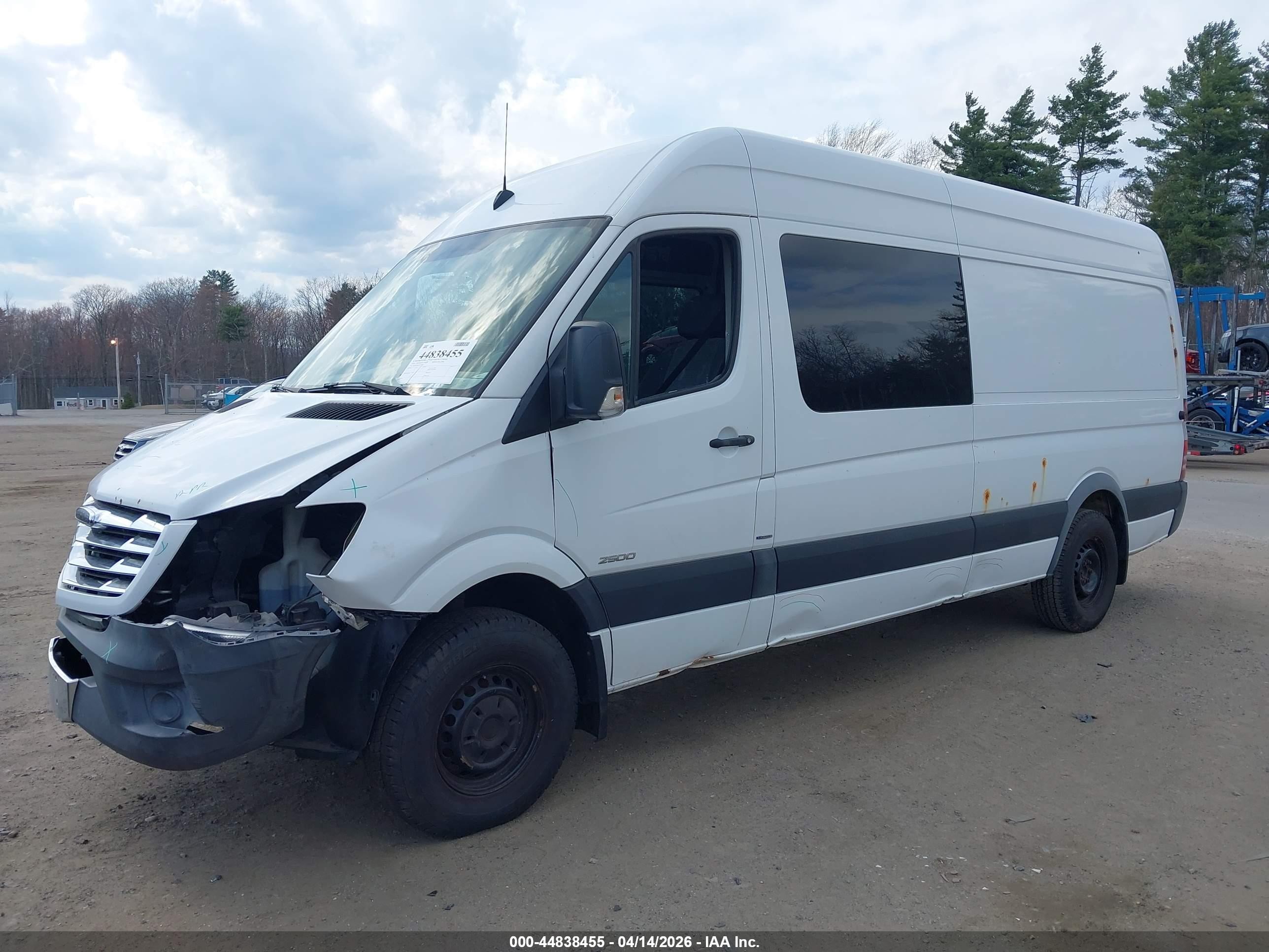 2014 Freightliner Sprinter 2500 High  Roof White vin: WDRPE8DC8E5870513