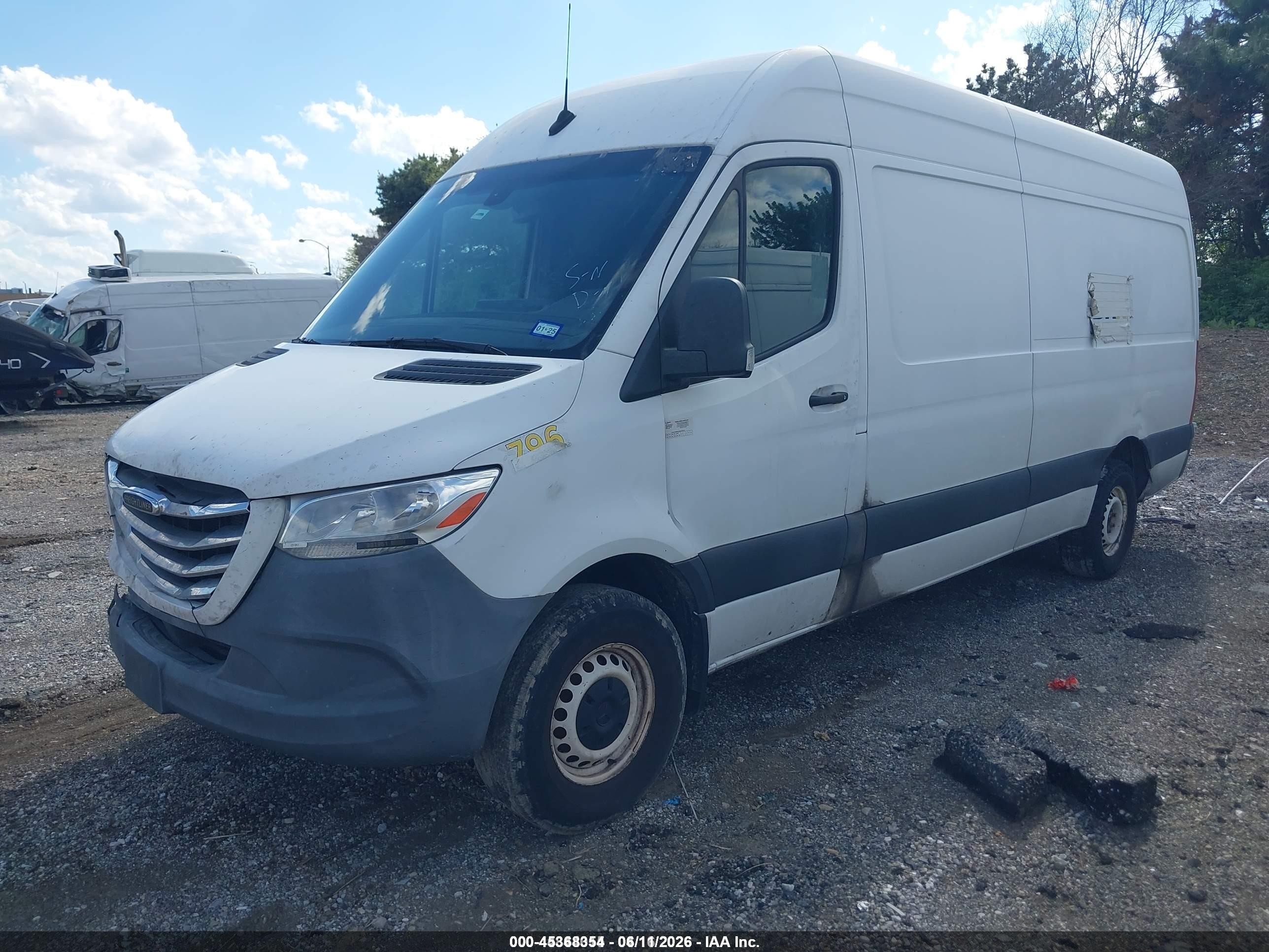 2019 Freightliner Sprinter 2500 High Roof V6 White vin: WDRPF1CD5KT007299