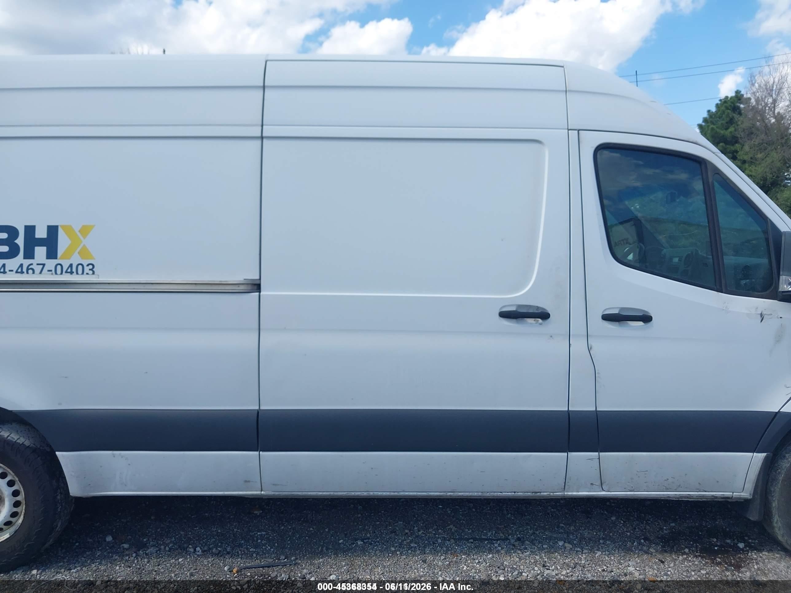 2019 Freightliner Sprinter 2500 High Roof V6 White vin: WDRPF1CD5KT007299