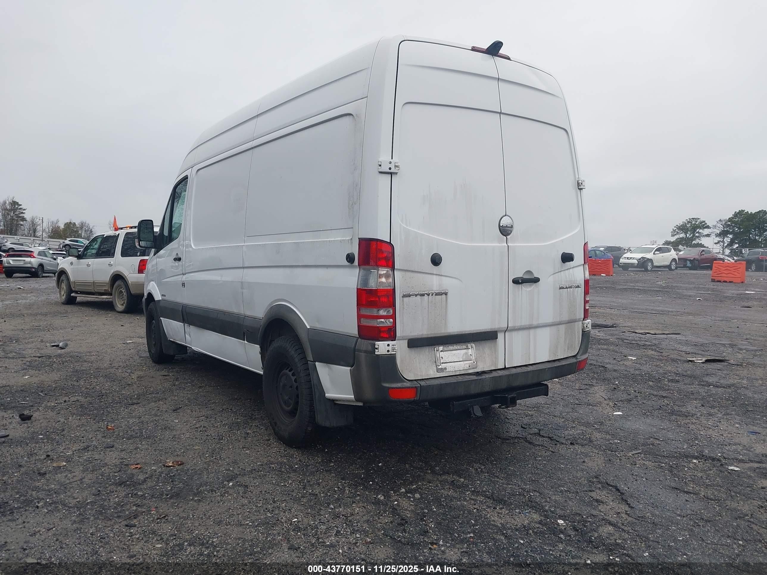 2014 Freightliner Sprinter 2500 Normal Roof White vin: WDYPE7CC0E5824805