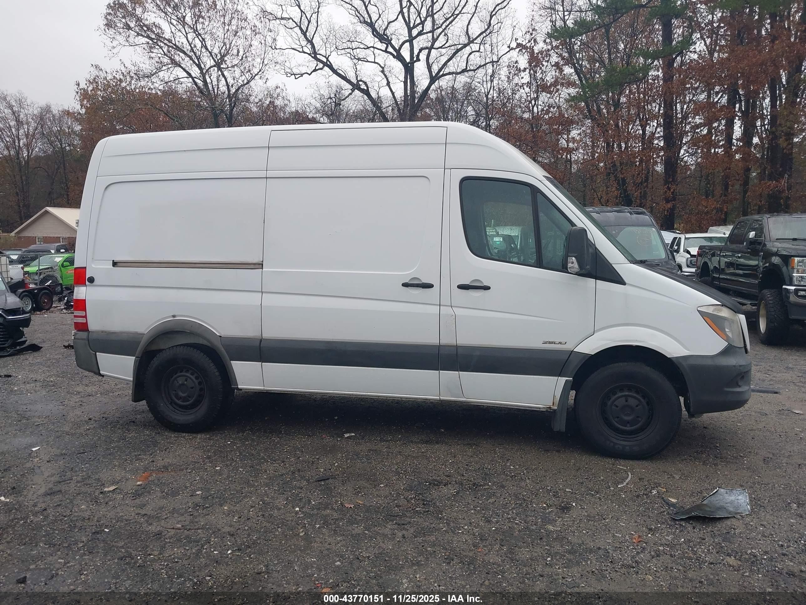 2014 Freightliner Sprinter 2500 Normal Roof White vin: WDYPE7CC0E5824805