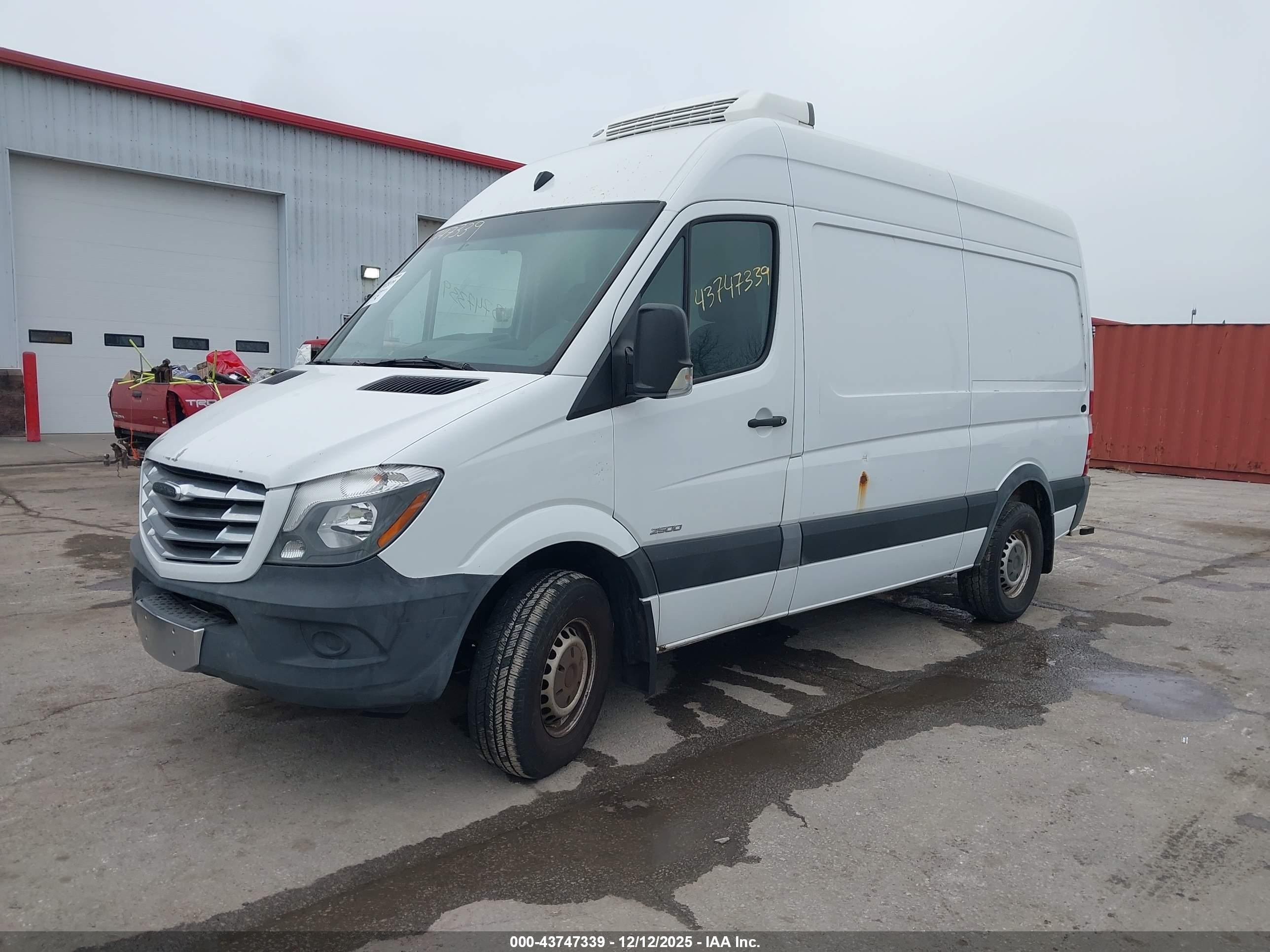 2014 Freightliner Sprinter 2500 Normal Roof White vin: WDYPE7CC3E5840772