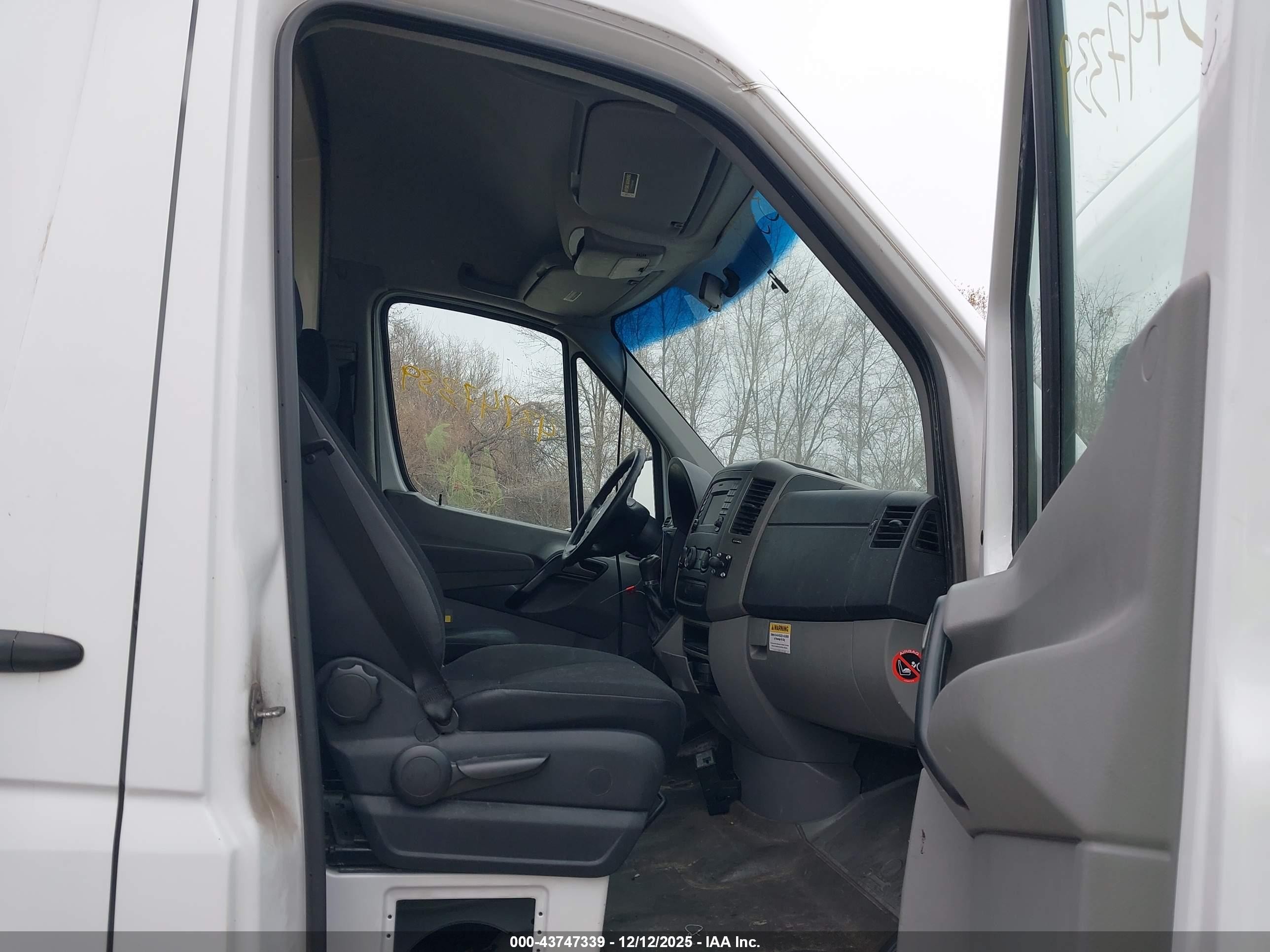 2014 Freightliner Sprinter 2500 Normal Roof White vin: WDYPE7CC3E5840772