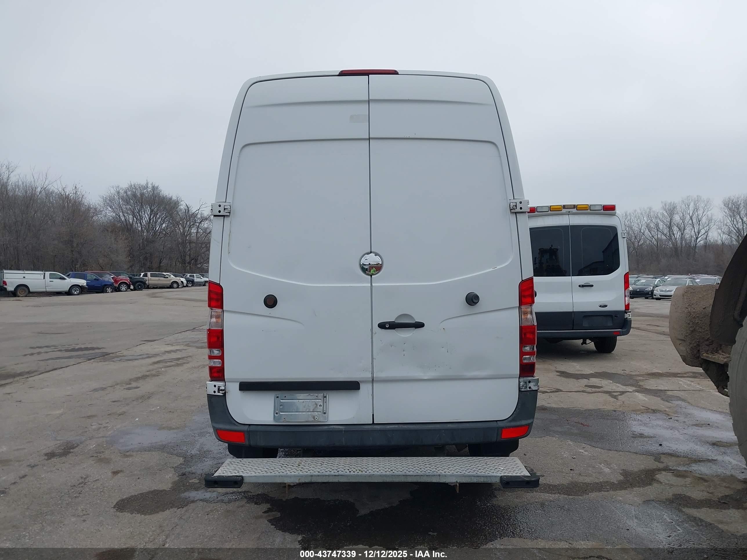 2014 Freightliner Sprinter 2500 Normal Roof White vin: WDYPE7CC3E5840772