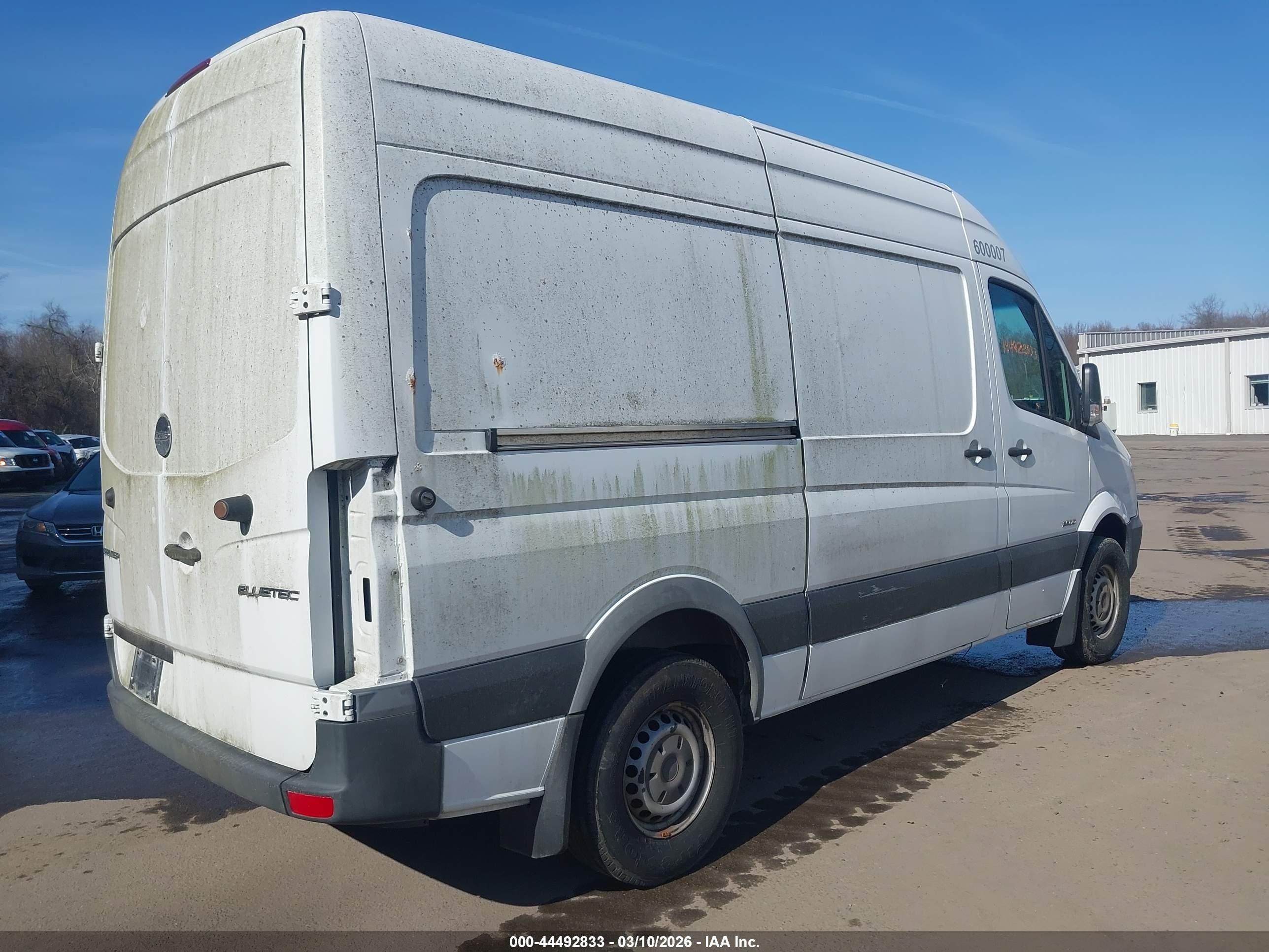 2014 Freightliner Sprinter 2500 Normal Roof White vin: WDYPE7CC5E5840773
