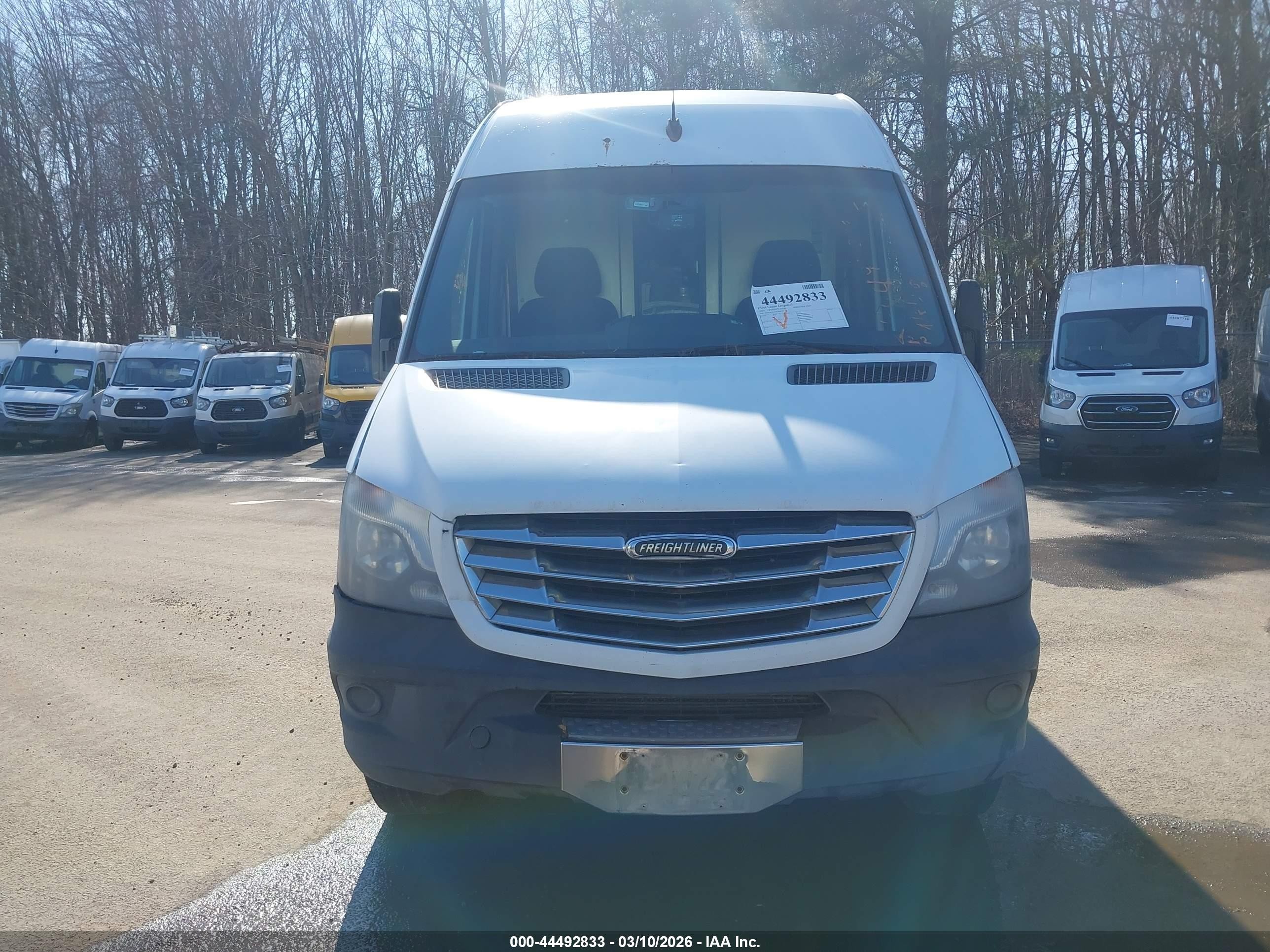 2014 Freightliner Sprinter 2500 Normal Roof White vin: WDYPE7CC5E5840773