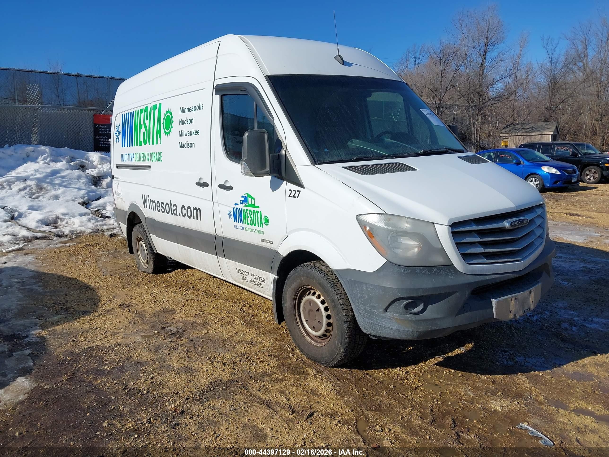 2014 Freightliner Sprinter 2500 Normal Roof White vin: WDYPE7DC2E5869937
