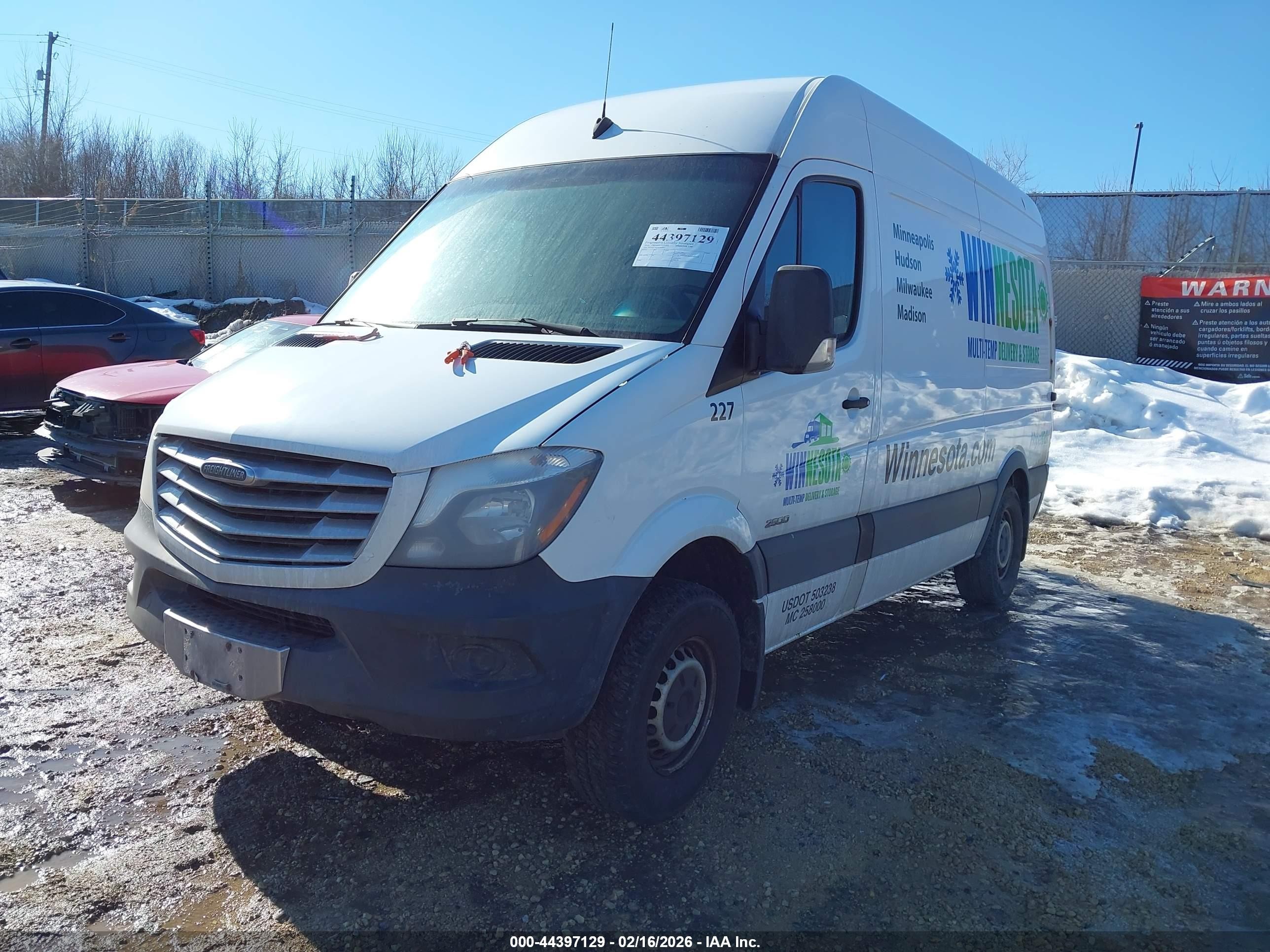 2014 Freightliner Sprinter 2500 Normal Roof White vin: WDYPE7DC2E5869937