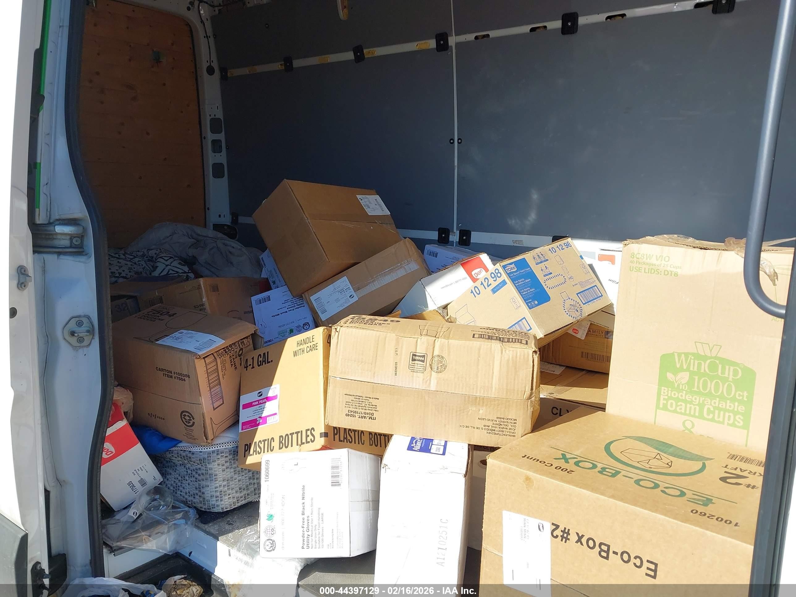 2014 Freightliner Sprinter 2500 Normal Roof White vin: WDYPE7DC2E5869937