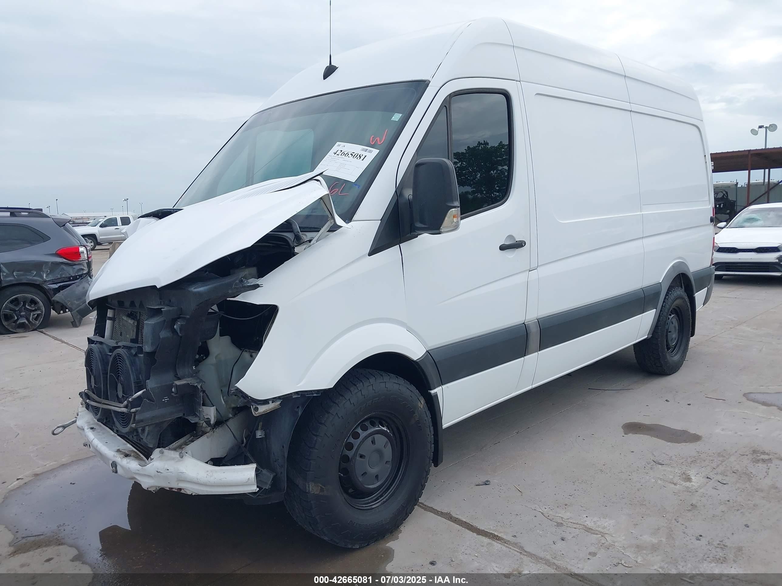 2014 Freightliner Sprinter 2500 Normal Roof White vin: WDYPE7DC6E5866295