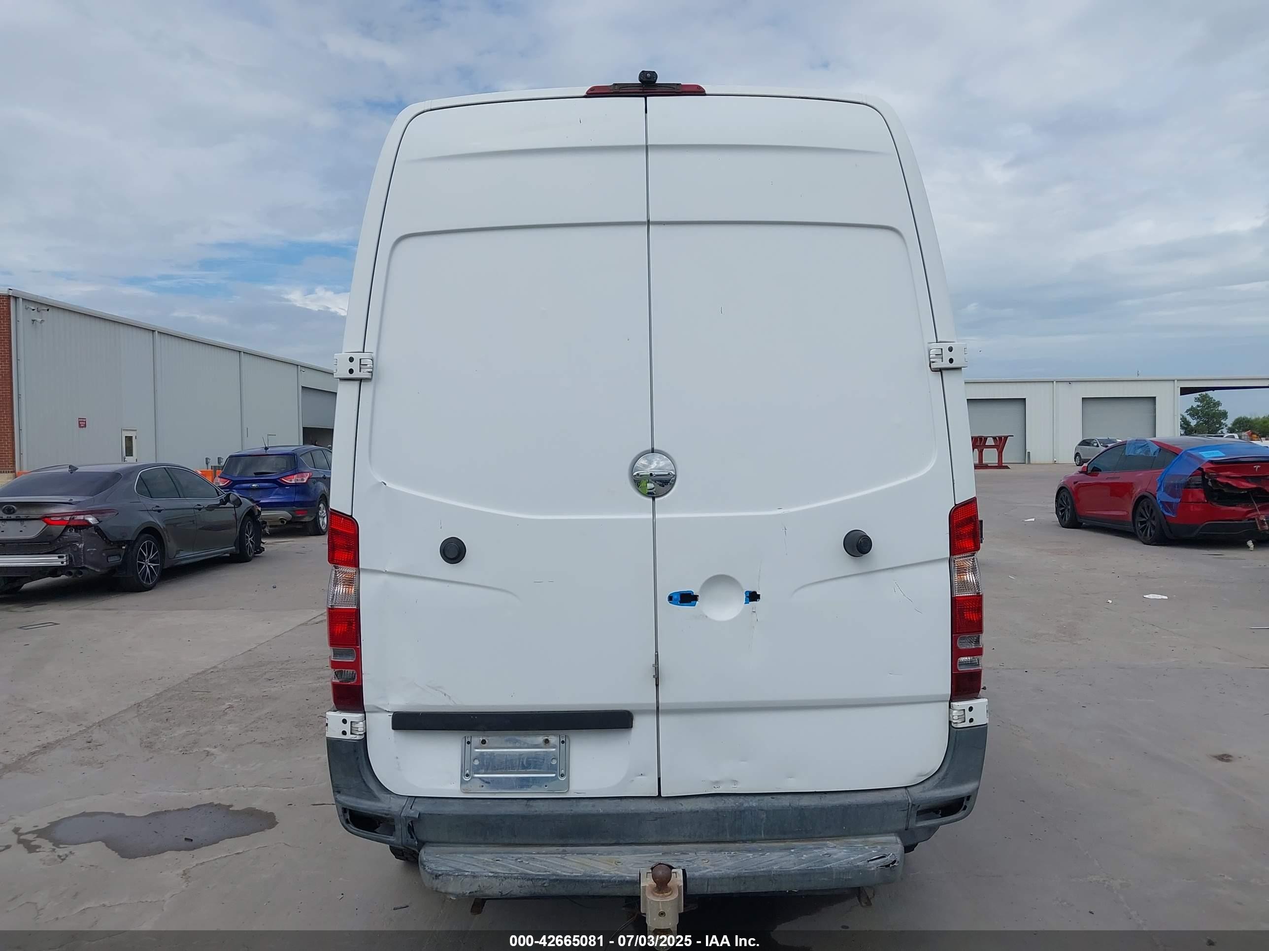 2014 Freightliner Sprinter 2500 Normal Roof White vin: WDYPE7DC6E5866295