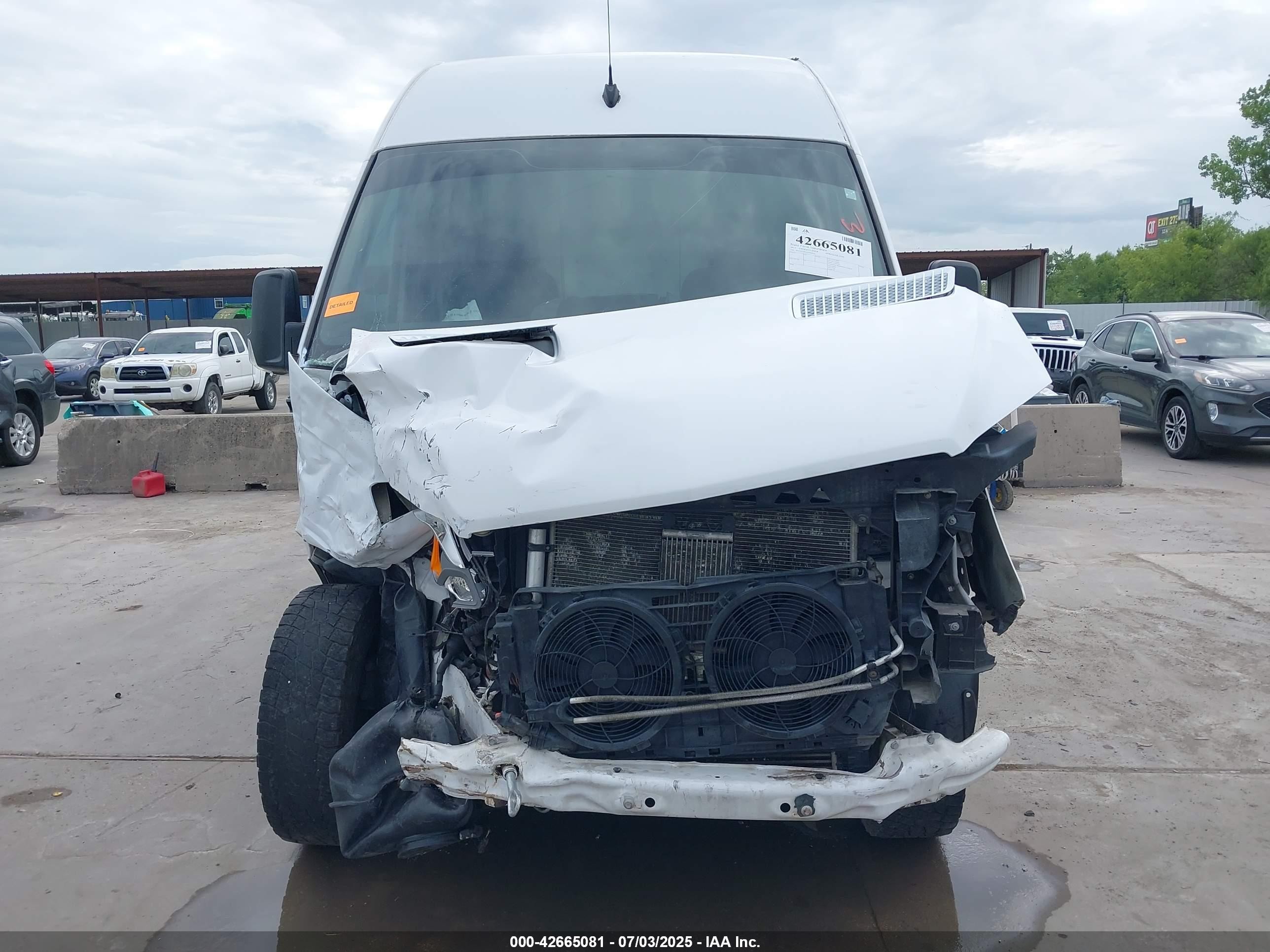 2014 Freightliner Sprinter 2500 Normal Roof White vin: WDYPE7DC6E5866295