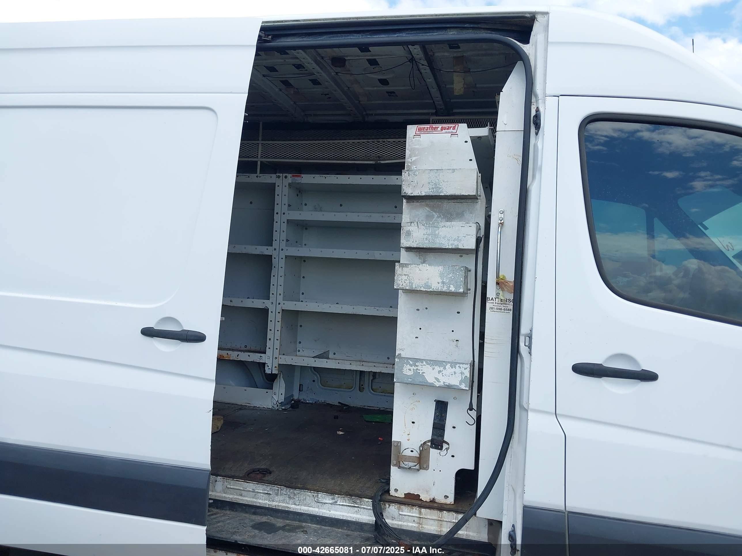2014 Freightliner Sprinter 2500 Normal Roof White vin: WDYPE7DC6E5866295