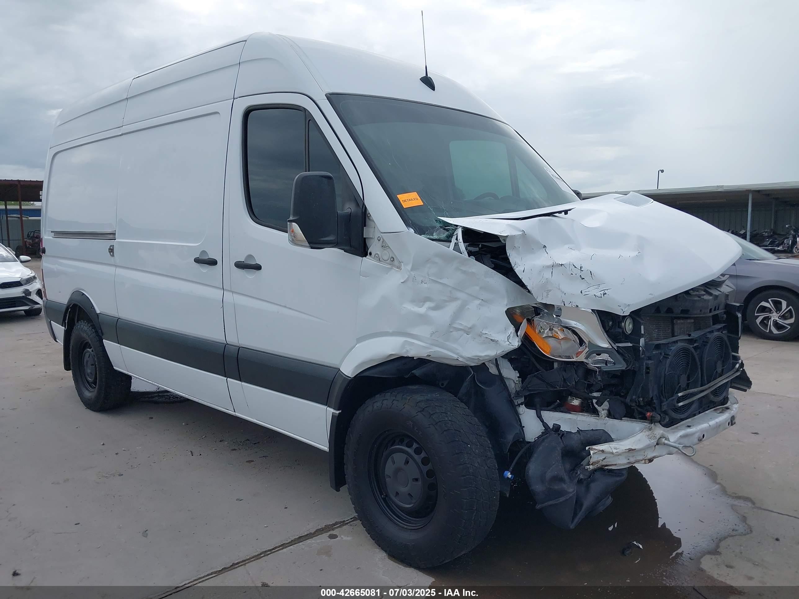 2014 Freightliner Sprinter 2500 Normal Roof Белый vin: WDYPE7DC6E5866295