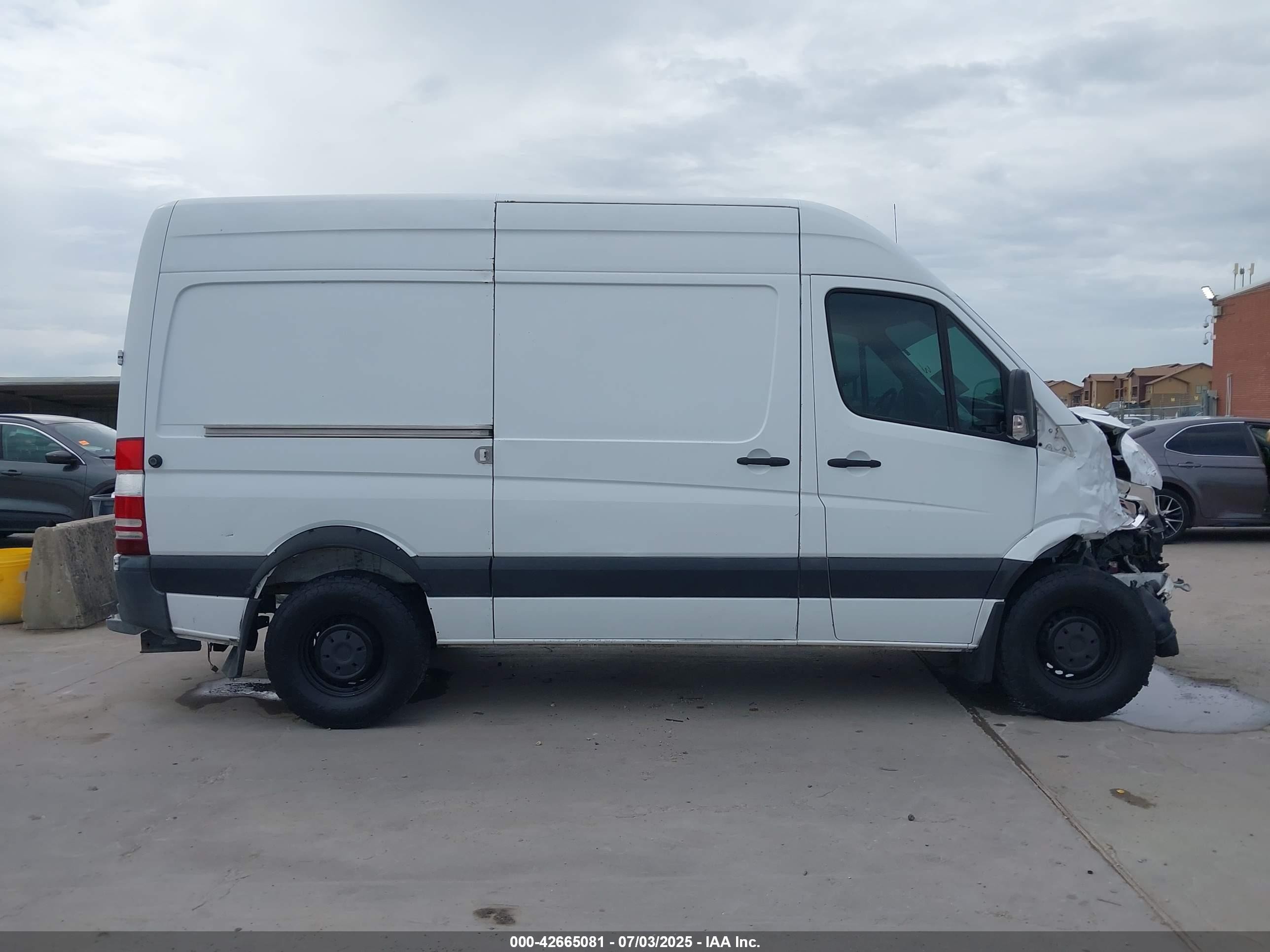 2014 Freightliner Sprinter 2500 Normal Roof White vin: WDYPE7DC6E5866295