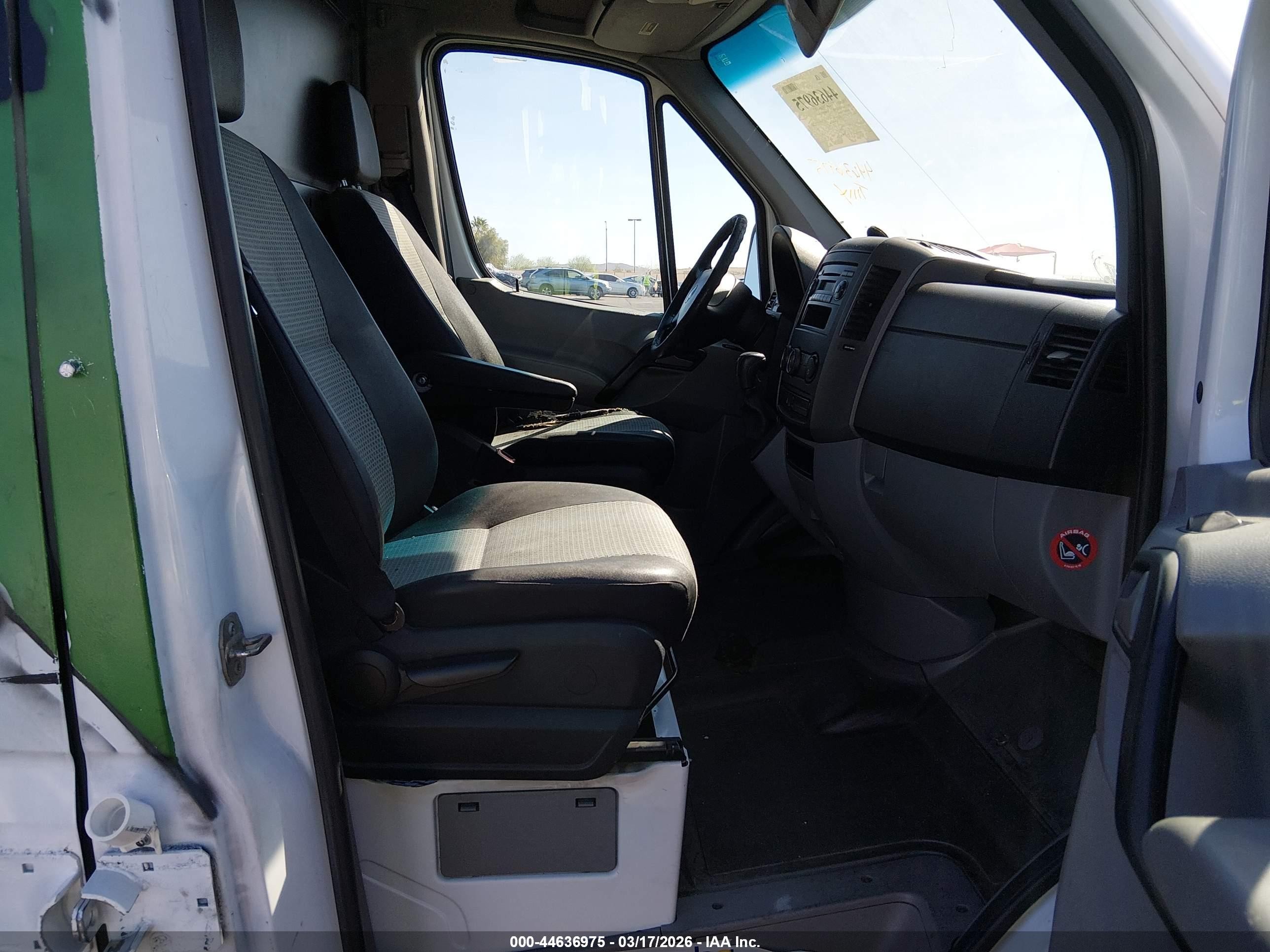 2007 Freightliner Sprinter 2500   White vin: WDYPE845X75193246