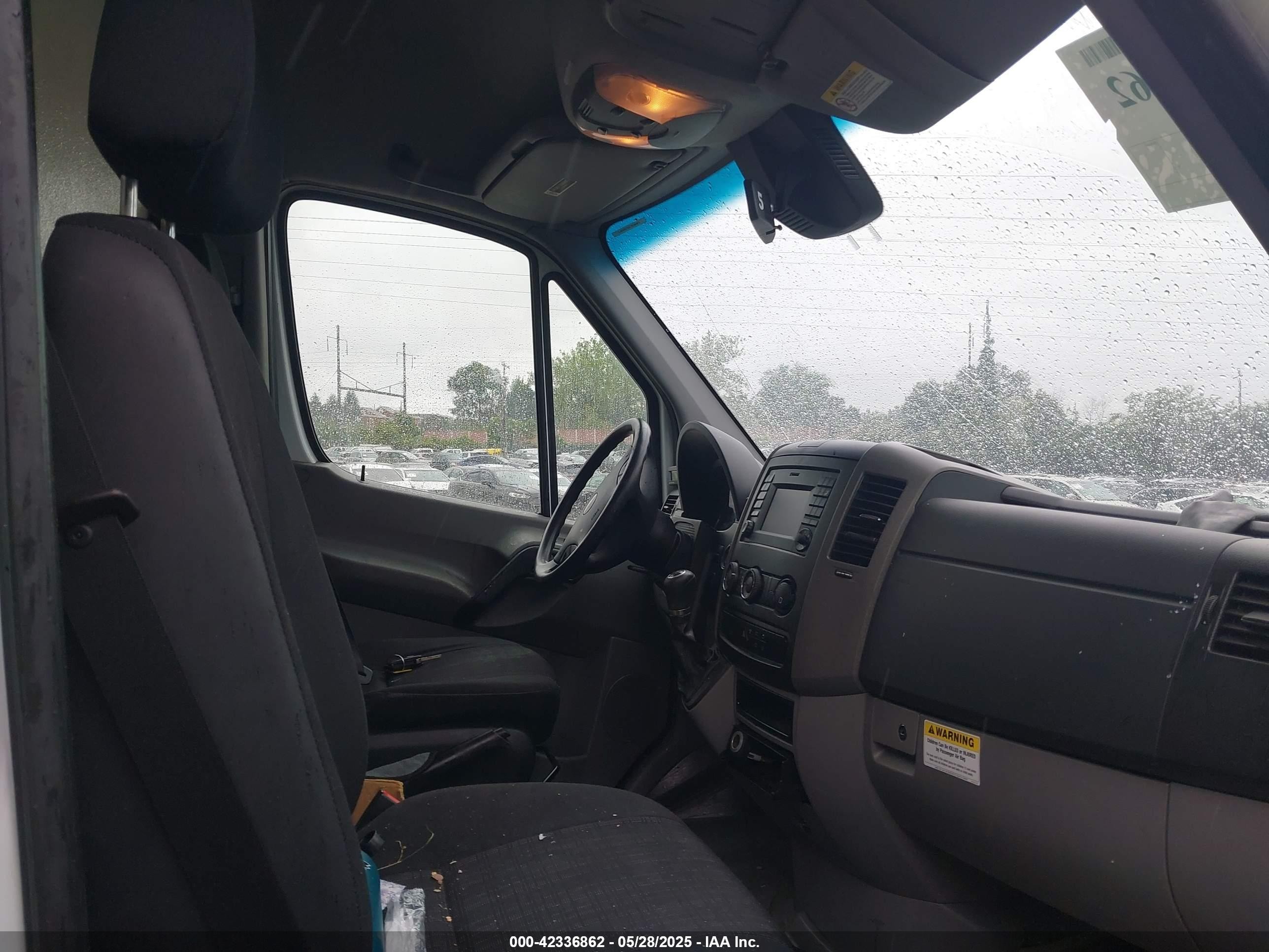 2014 Freightliner Sprinter 2500 High  Roof Белый vin: WDYPE8CCXE5889599