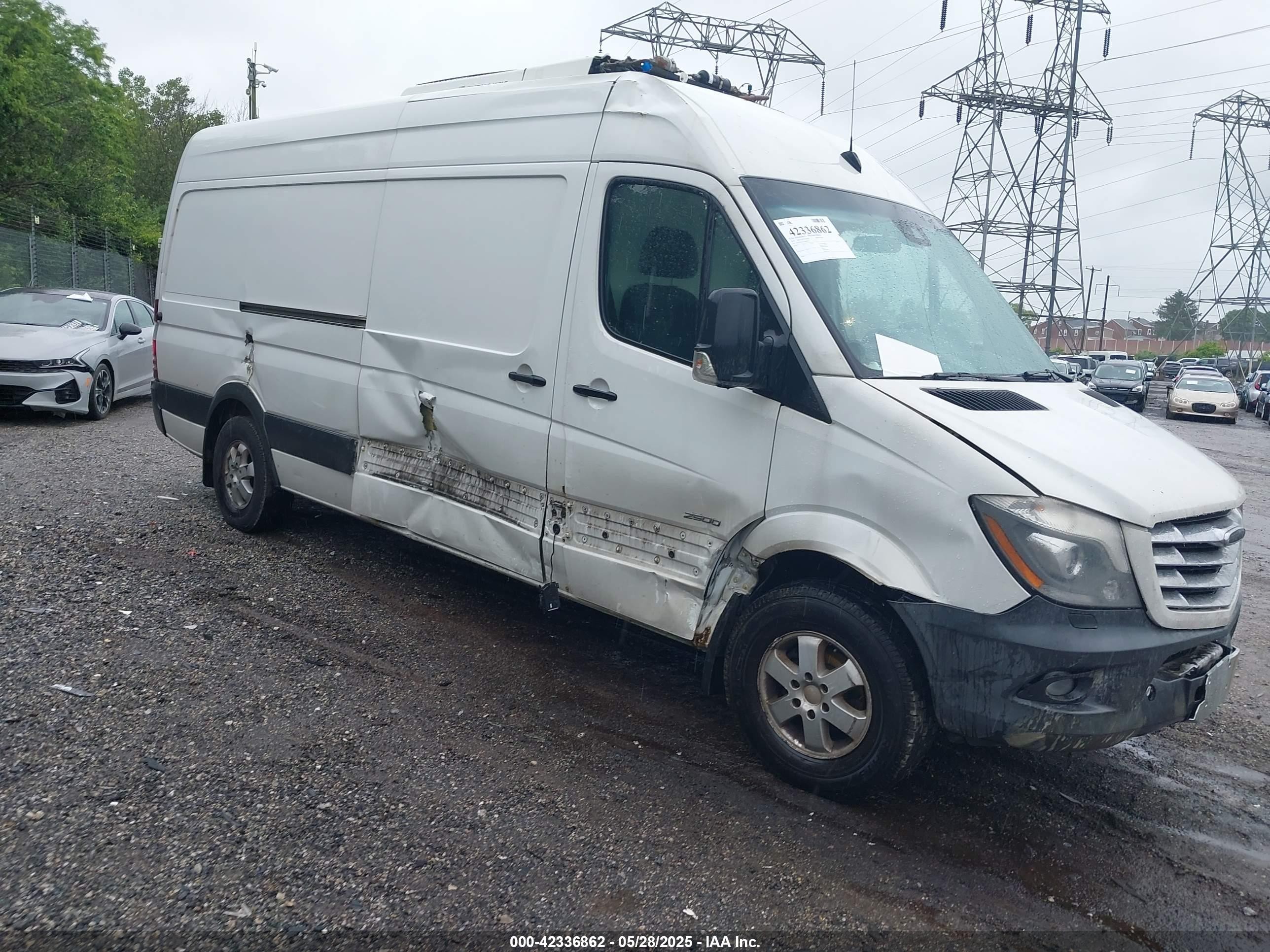 2014 Freightliner Sprinter 2500 High  Roof White vin: WDYPE8CCXE5889599