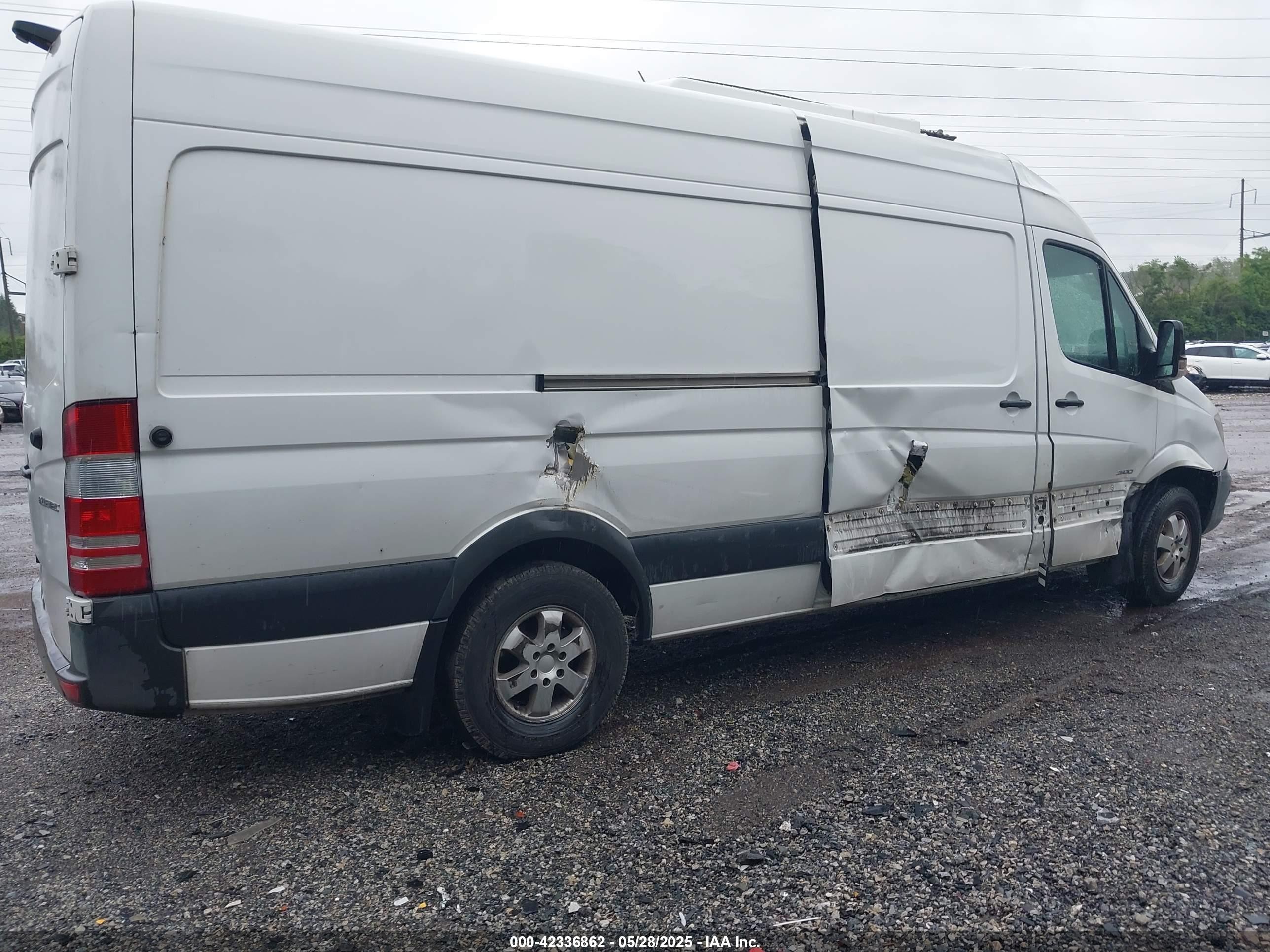 2014 Freightliner Sprinter 2500 High  Roof Белый vin: WDYPE8CCXE5889599