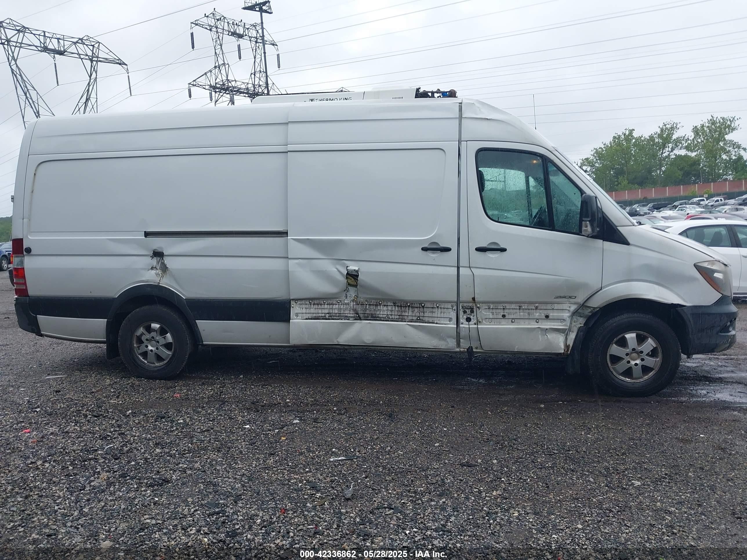 2014 Freightliner Sprinter 2500 High  Roof Белый vin: WDYPE8CCXE5889599