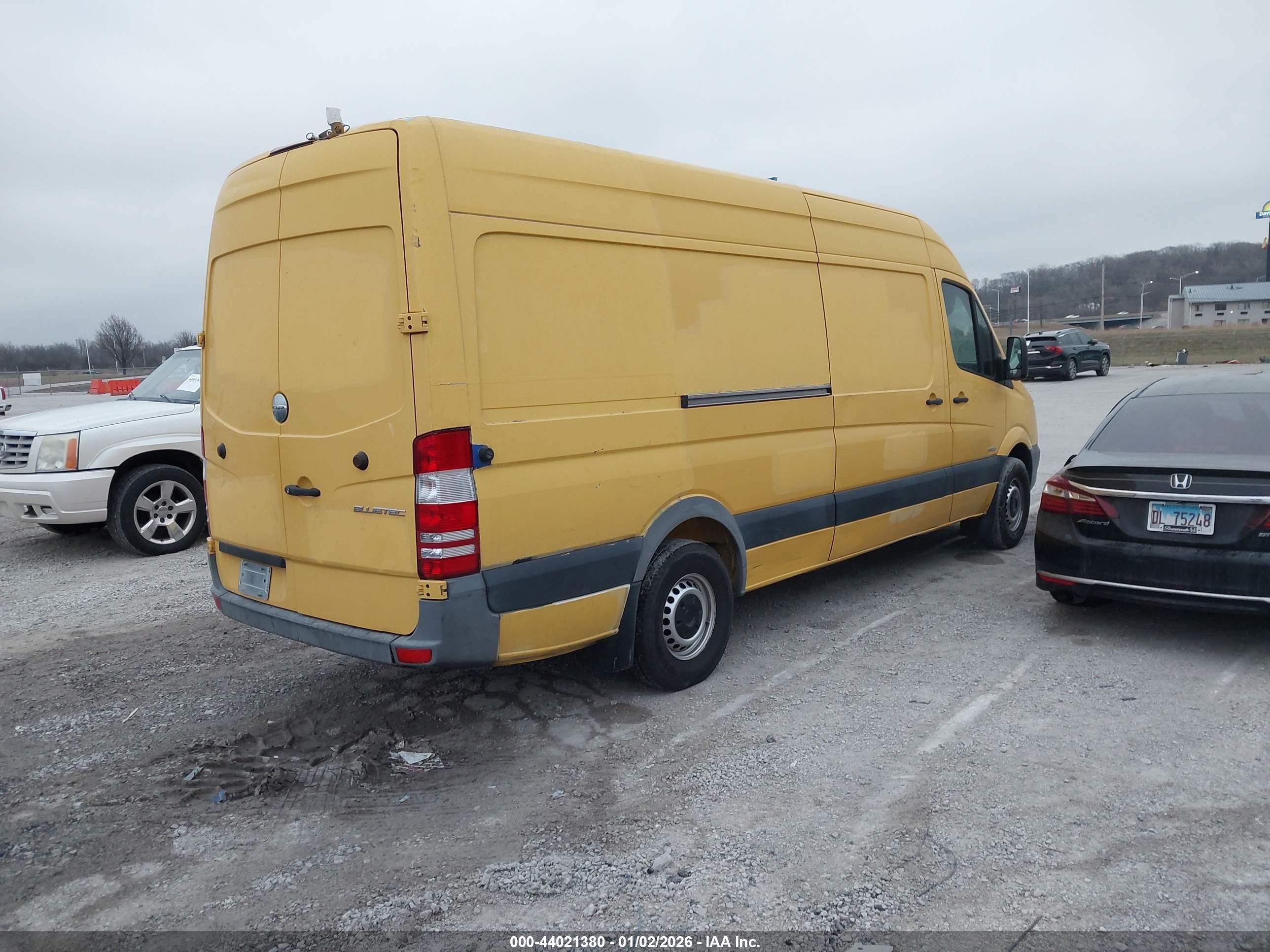 2014 Freightliner Sprinter 2500 High  Roof Yellow vin: WDYPE8DB3E5841741