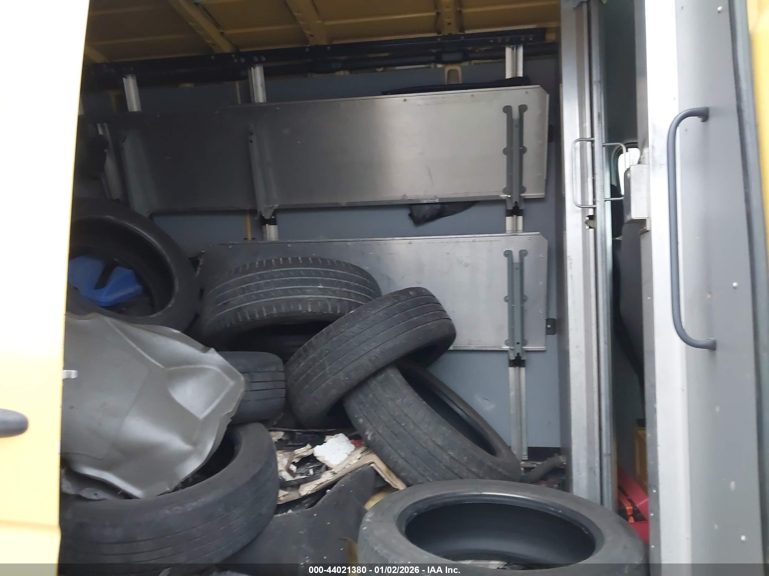 2014 Freightliner Sprinter 2500 High  Roof Yellow vin: WDYPE8DB3E5841741