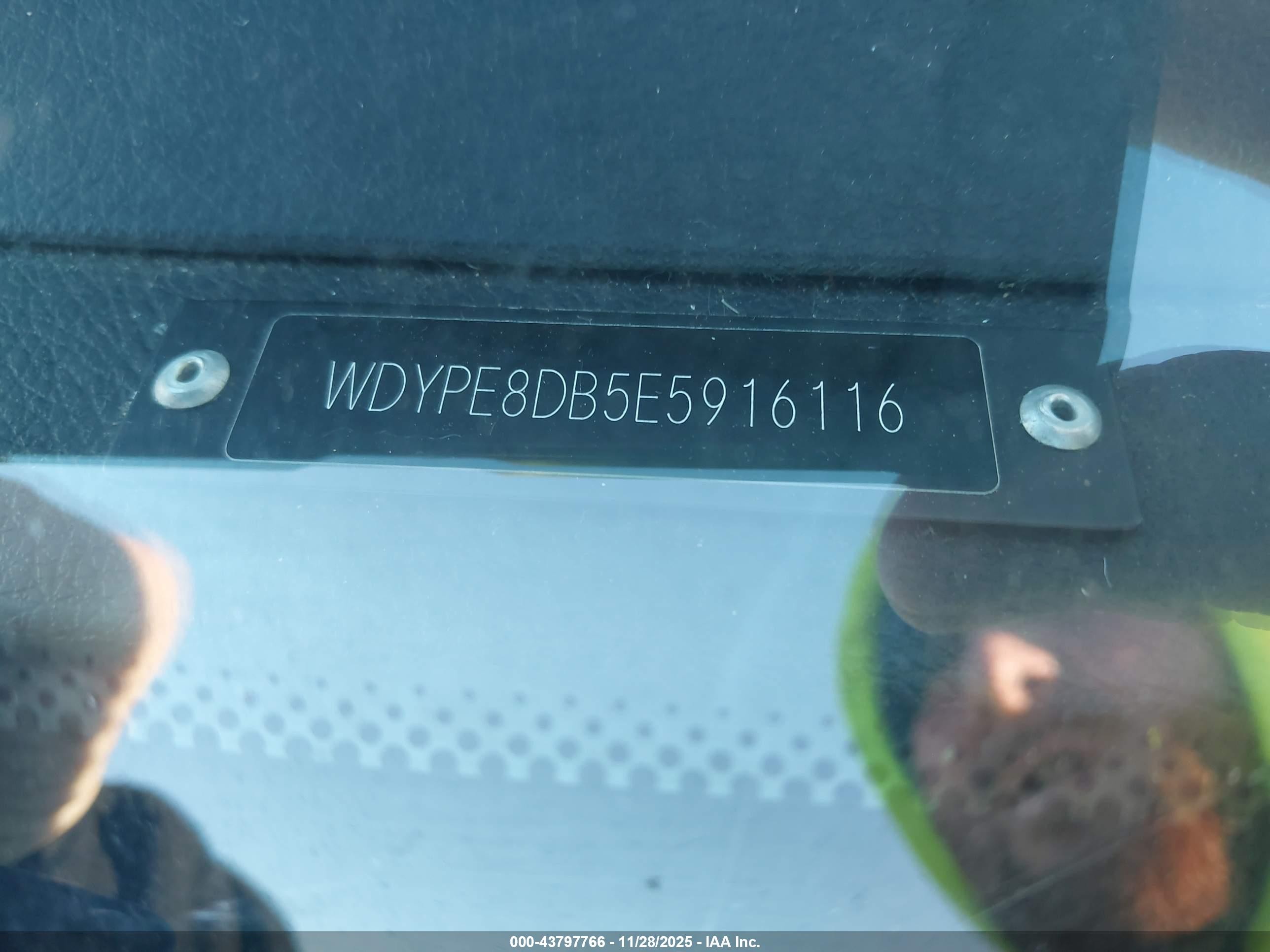 2014 Freightliner Sprinter 2500 High  Roof Белый vin: WDYPE8DB5E5916116