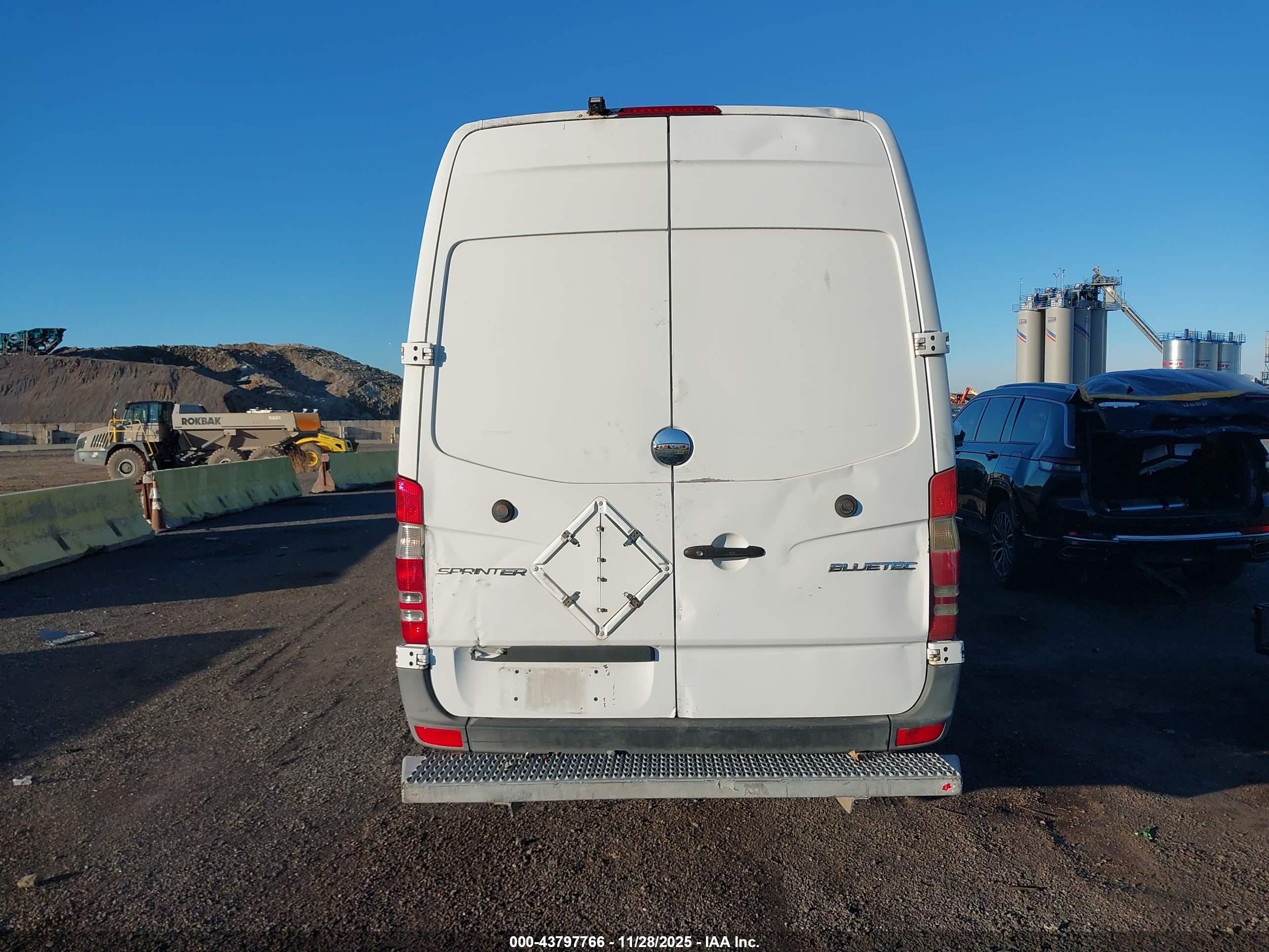 2014 Freightliner Sprinter 2500 High  Roof Белый vin: WDYPE8DB5E5916116