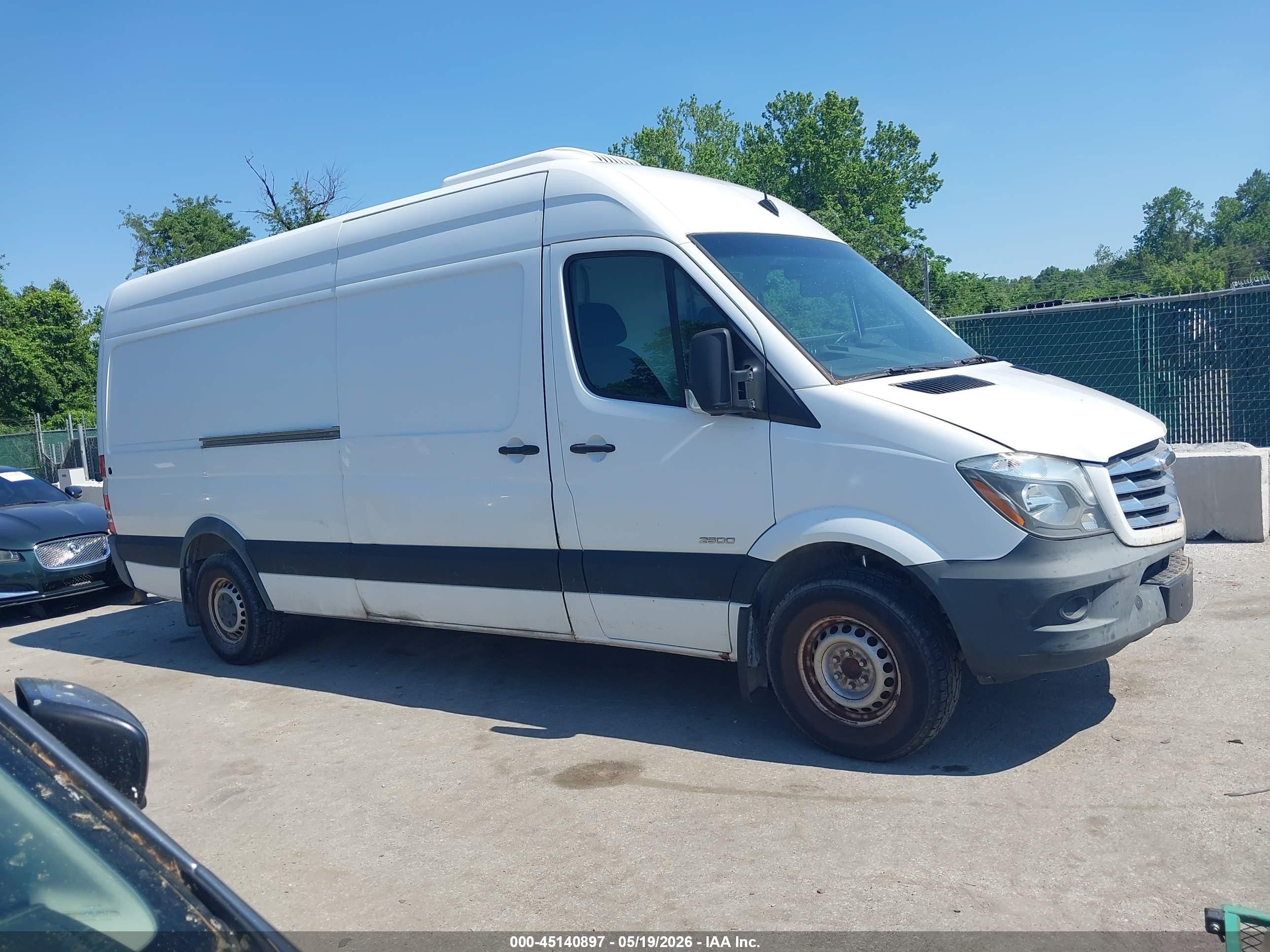 2014 Freightliner Sprinter 2500 High  Roof White vin: WDYPE8DC7E5910553