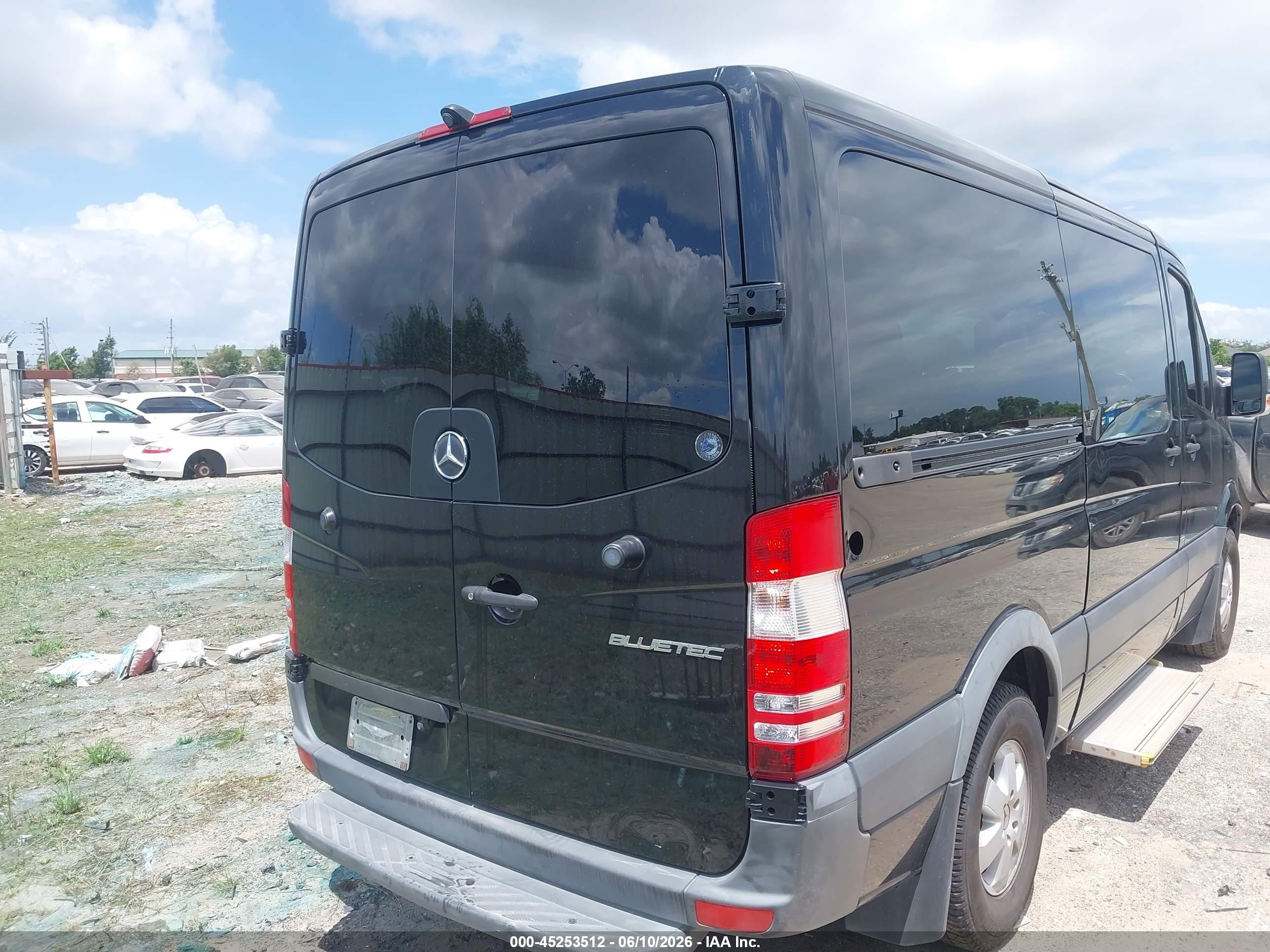 2014 Mercedes-benz Sprinter 2500 Normal Roof Черный vin: WDZPE7DC2E5852082
